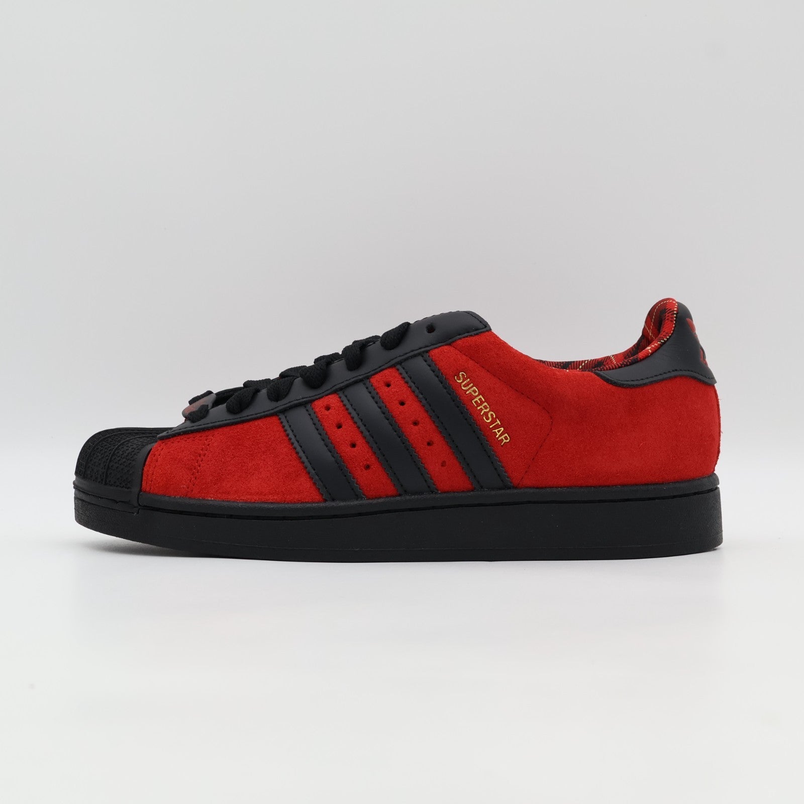 jq3224 adidas Originals Superstar London Better Scarlet (Men's)