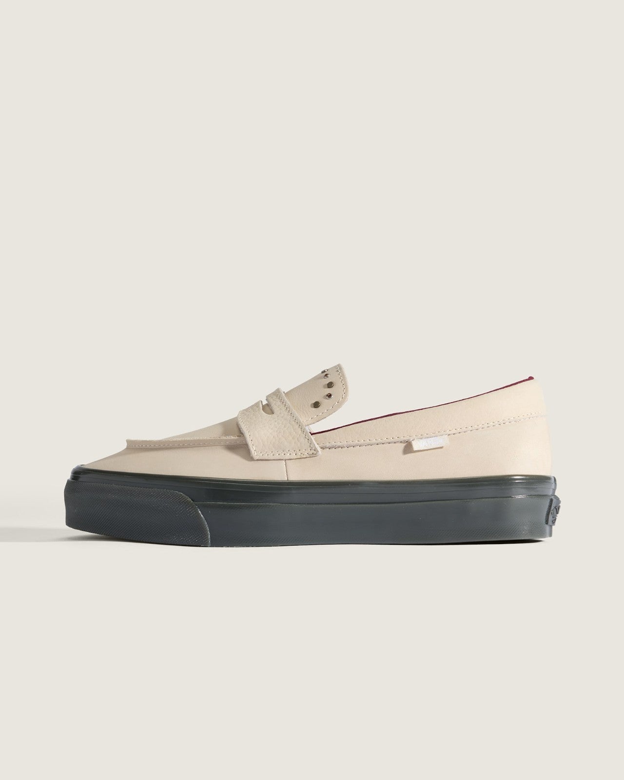 VN000VATDJR Vans Premium Loafer 53 Hardware "Turtledove"