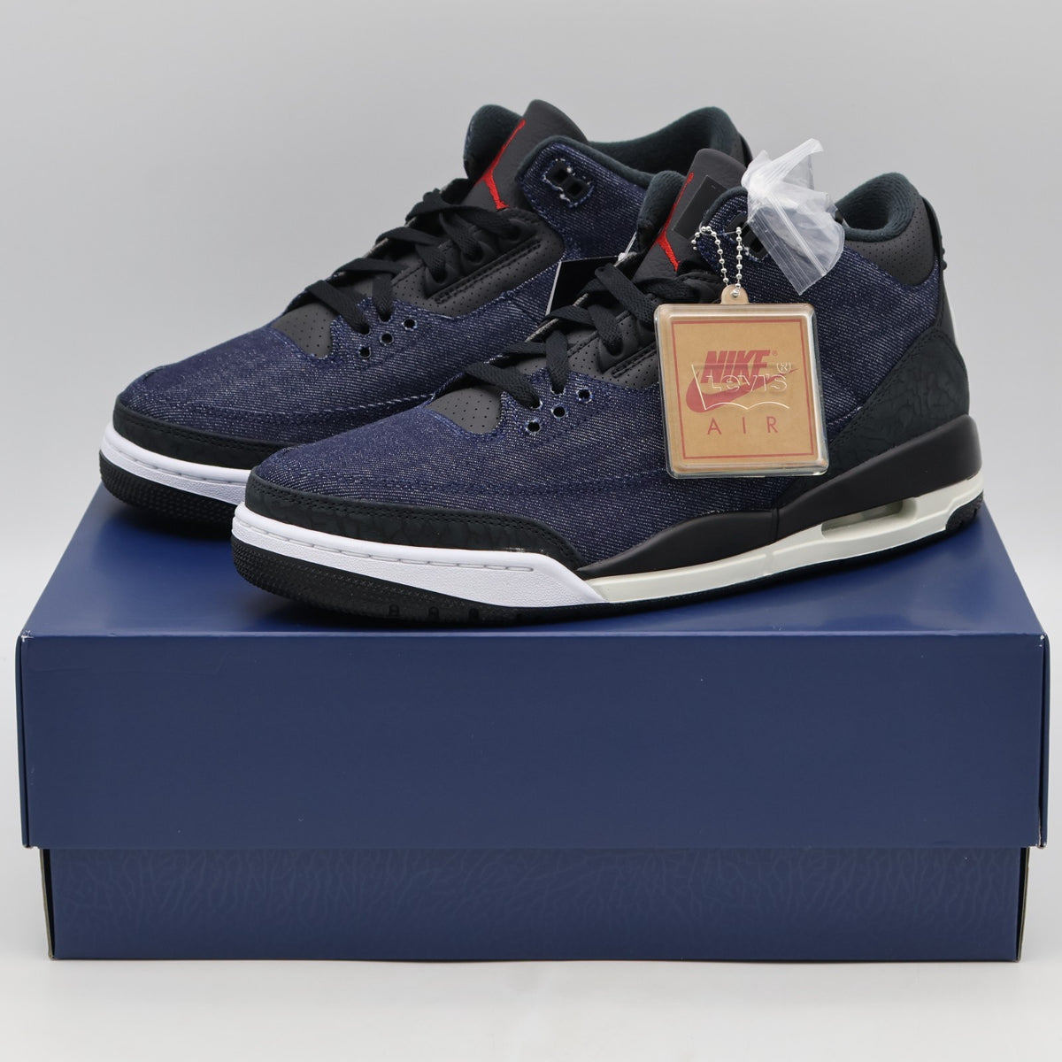 IH7959-400 Leviâs Nike Air Jordan 3 Retro SP Indigo and Gym (LEVI'S Tab) (Men's)