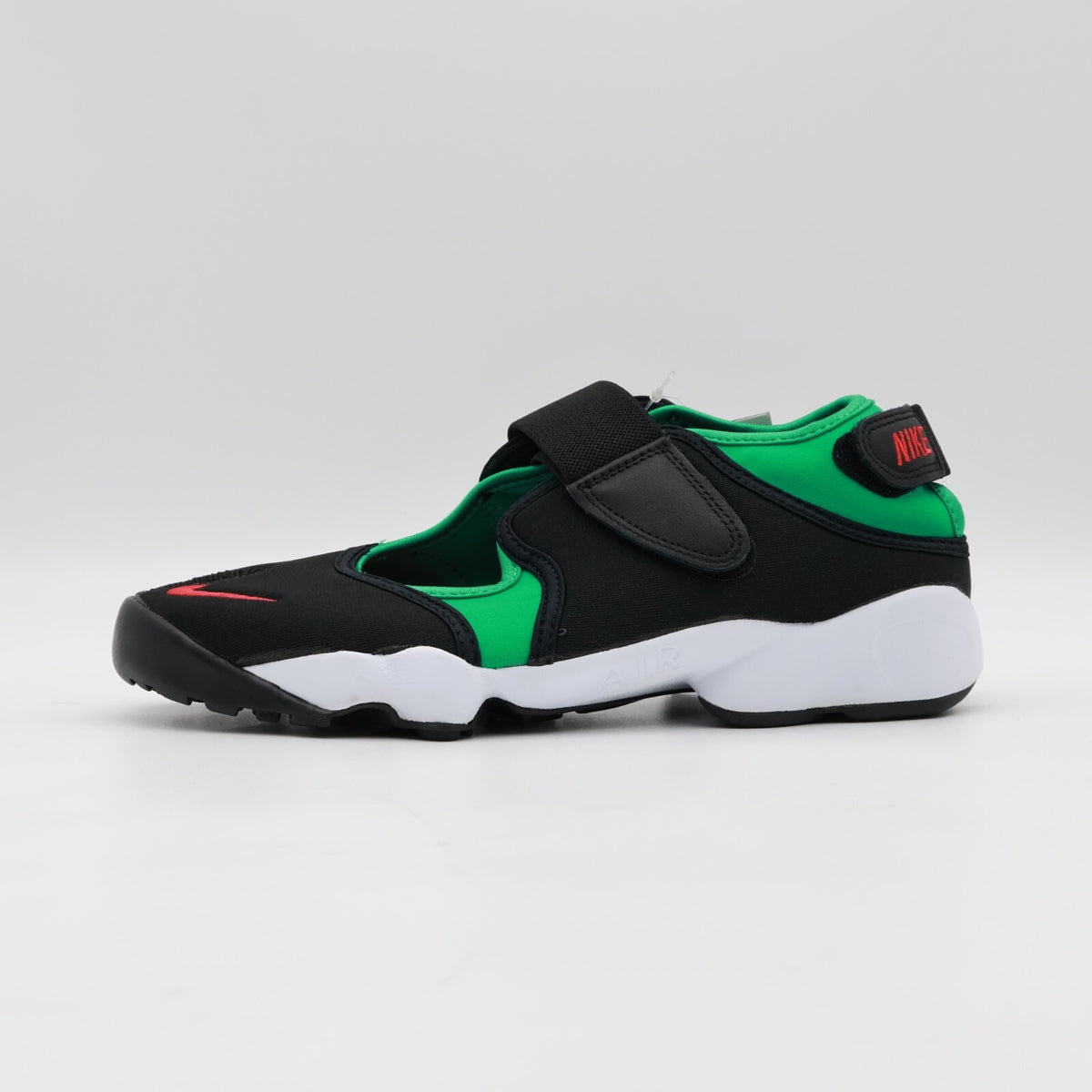 FN7772-001 Nike Air Rift Kenya University Red Stadium Green Forest (Women's)