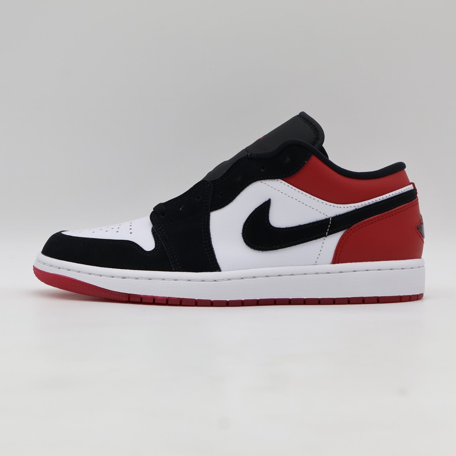 IB8971-106 Nike Air Jordan 1 Low SE Black Toe (Men's)