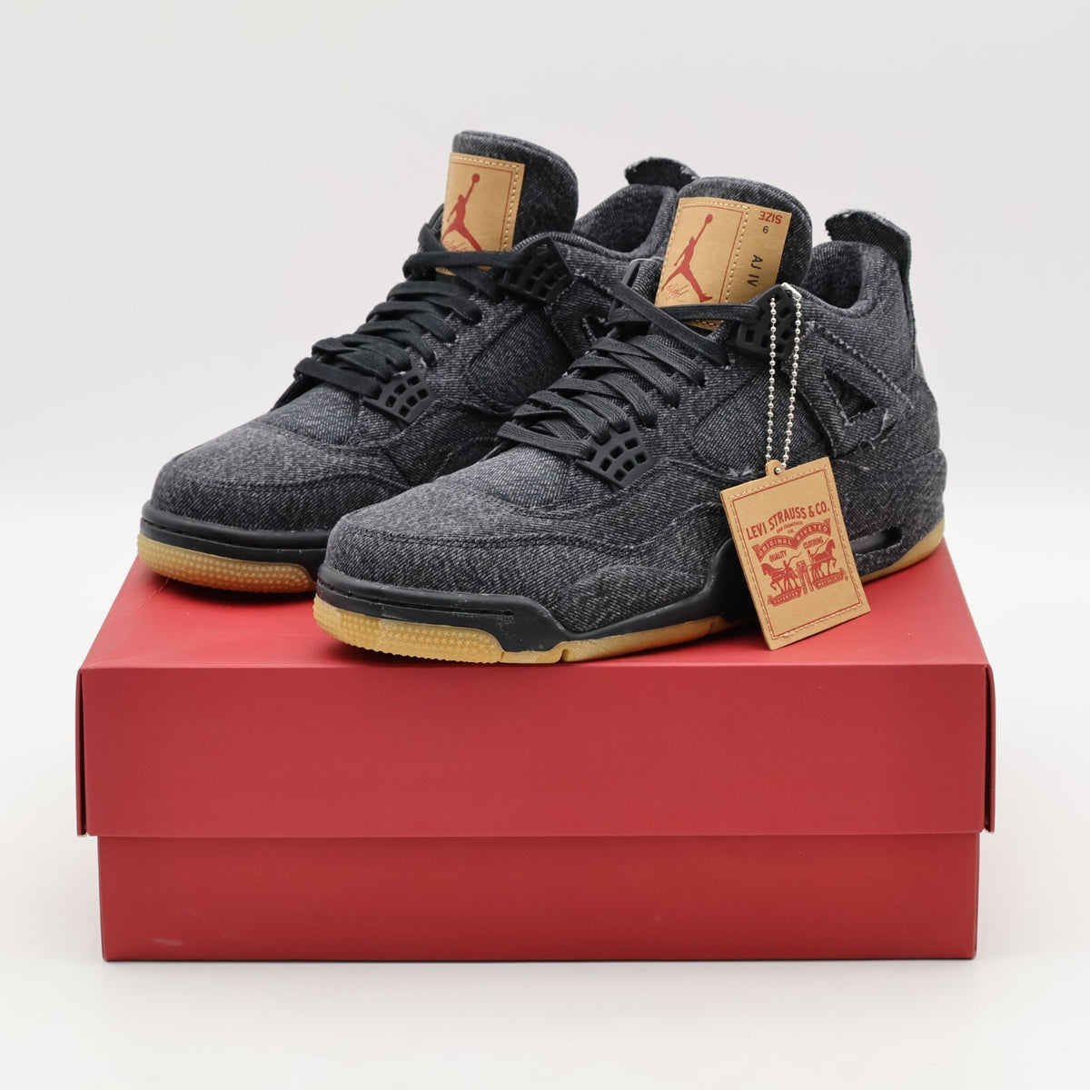 AO2571-001 Nike Levi's Air Jordan 4 Black Denim LEVIS Tag (Men's)