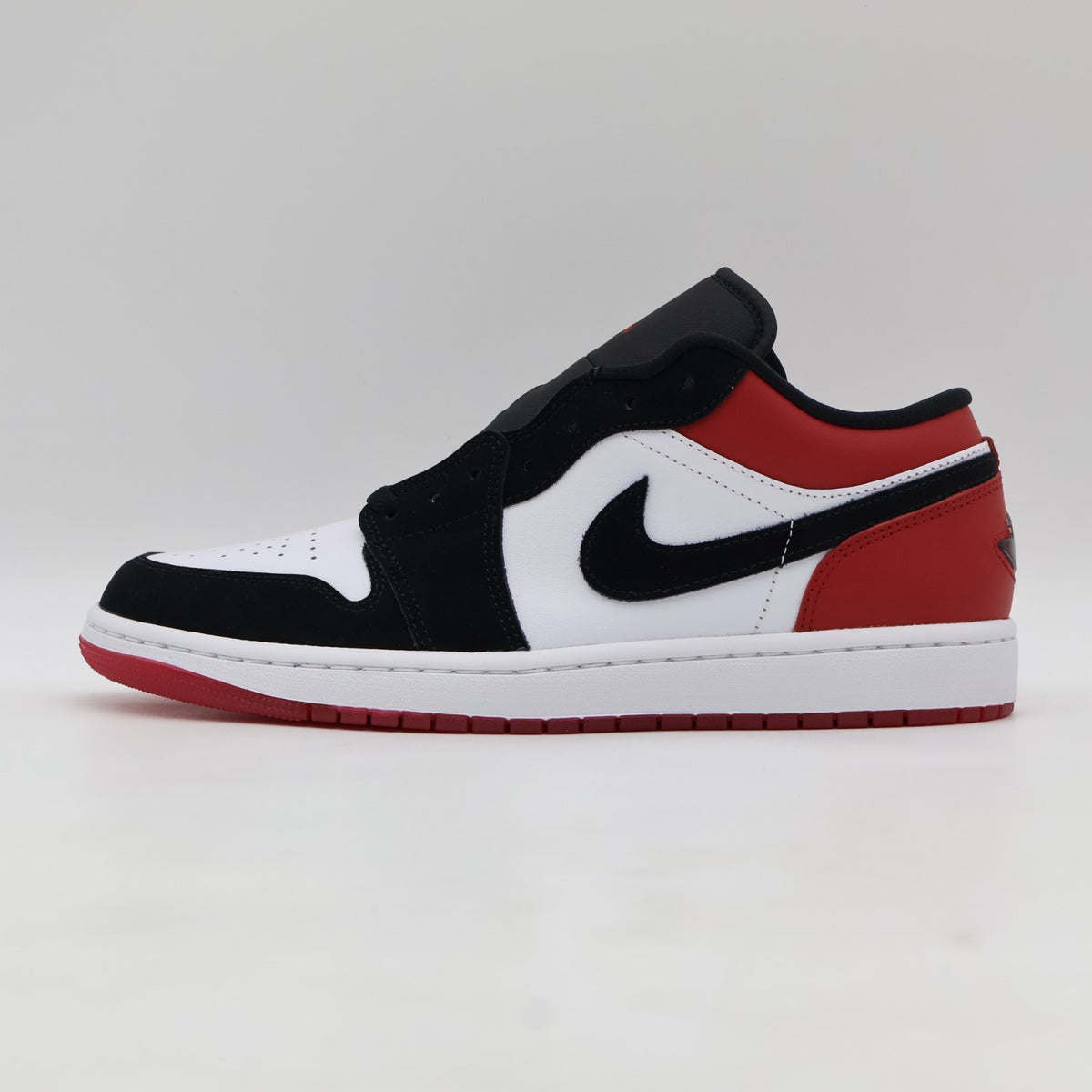 IB8971-106 Nike Air Jordan 1 Low SE Black Toe (Men's)