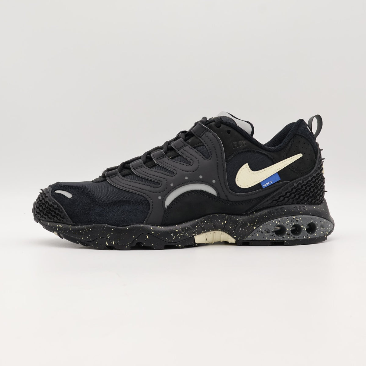 FN7546-002 UNDEFEATED Nike Air Terra Humara Black (Men's)