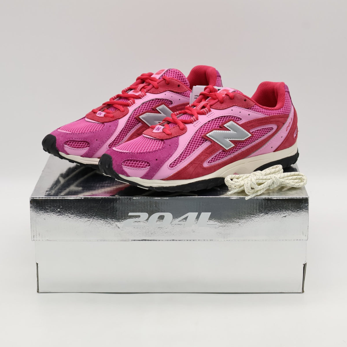 U204LKTH KITH New Balance 204 Camellia (Men's)