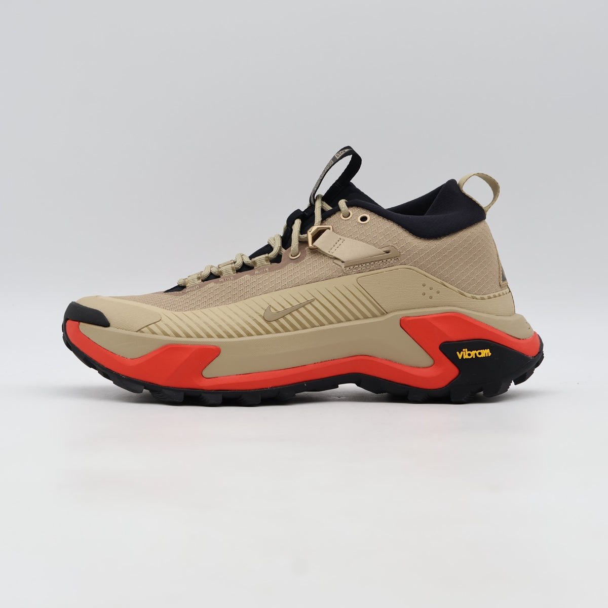 IO7854-200 Nike ACG Zegama Hike "British Khaki/Linen" (Men's)