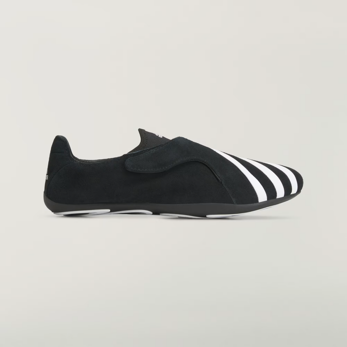 KJ0953 Pharrell Williams à adidas Vario Flat Earther "Black" (Men's)