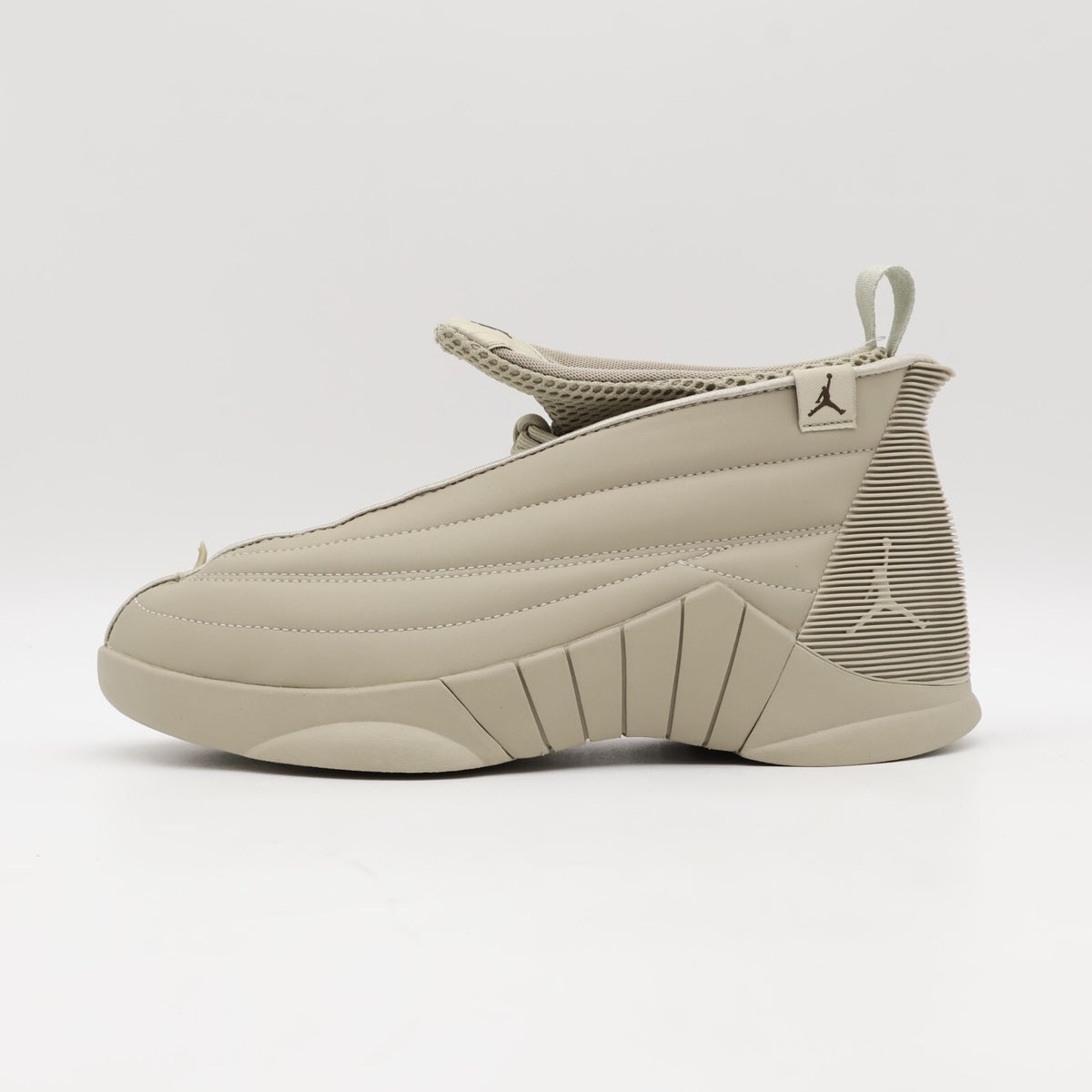 DN2863-200 Billie Eilish à Nike WMNS Air Jordan 15 SP