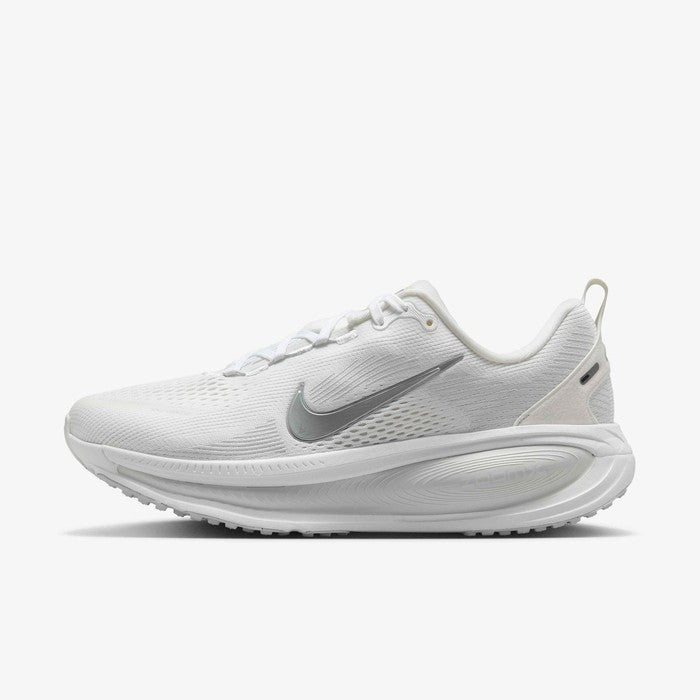 HM6804-104 Nike Vomero 8 White Photon Dust Summit White Metallic Silve(Women's
