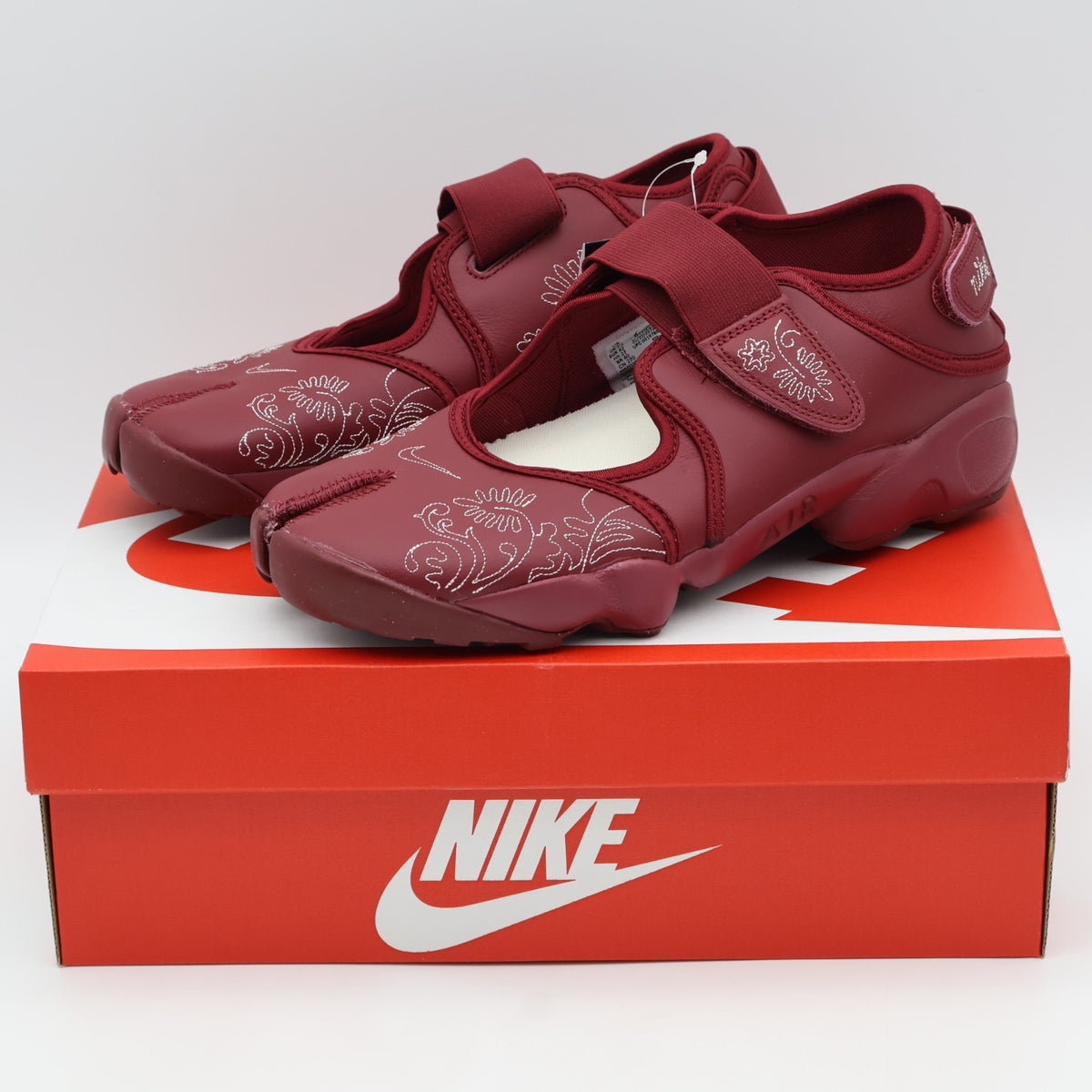 IH7318-677 Nike Air Rift Botanical Team Red (Women's)