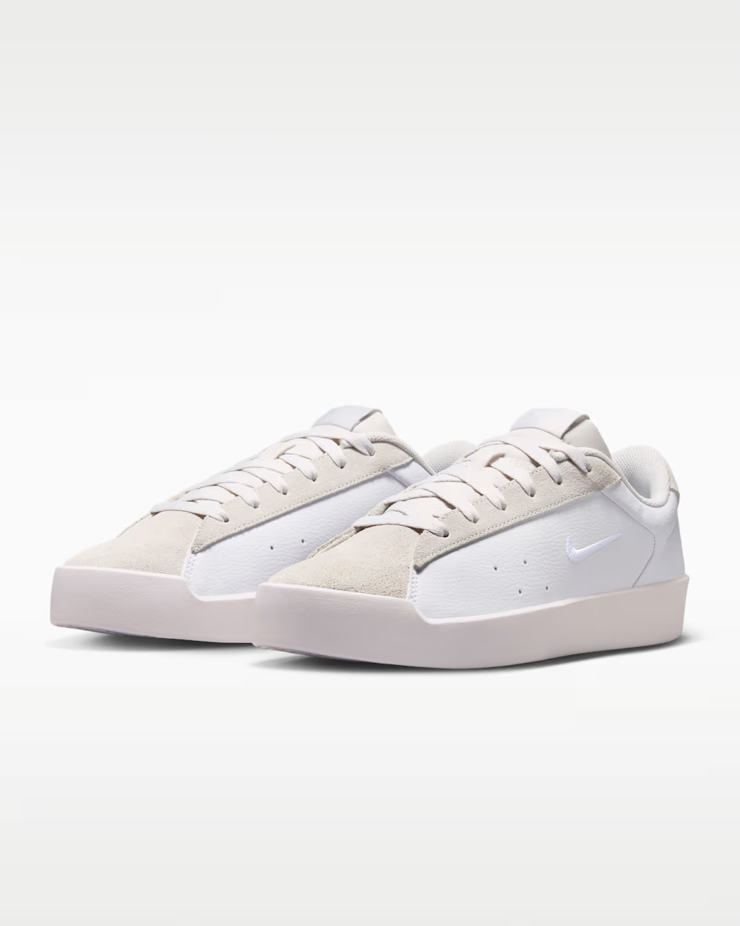 IM7529-100 Nike Court Heritage "White/Pure Platinum" (Women's)