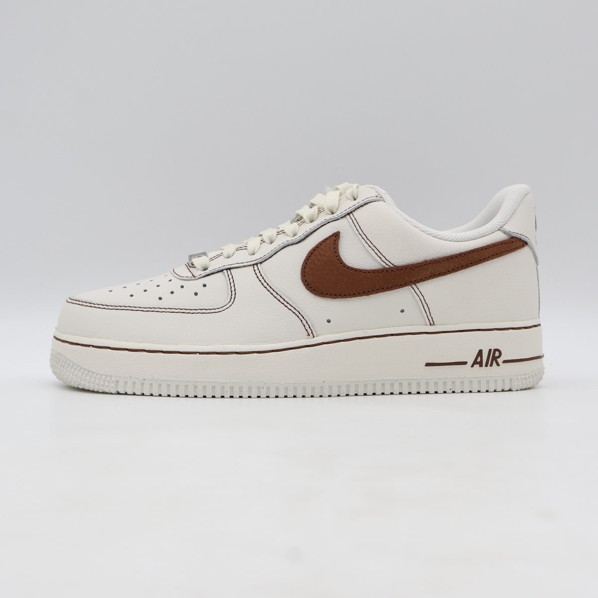 HQ2037-101 Nike Air Force 1 Low Ivory Saddle Brown (Men's)
