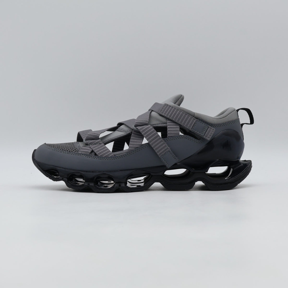 D1GA251906 Mizuno Wave Prophecy Strap Grey/Black (Men's)