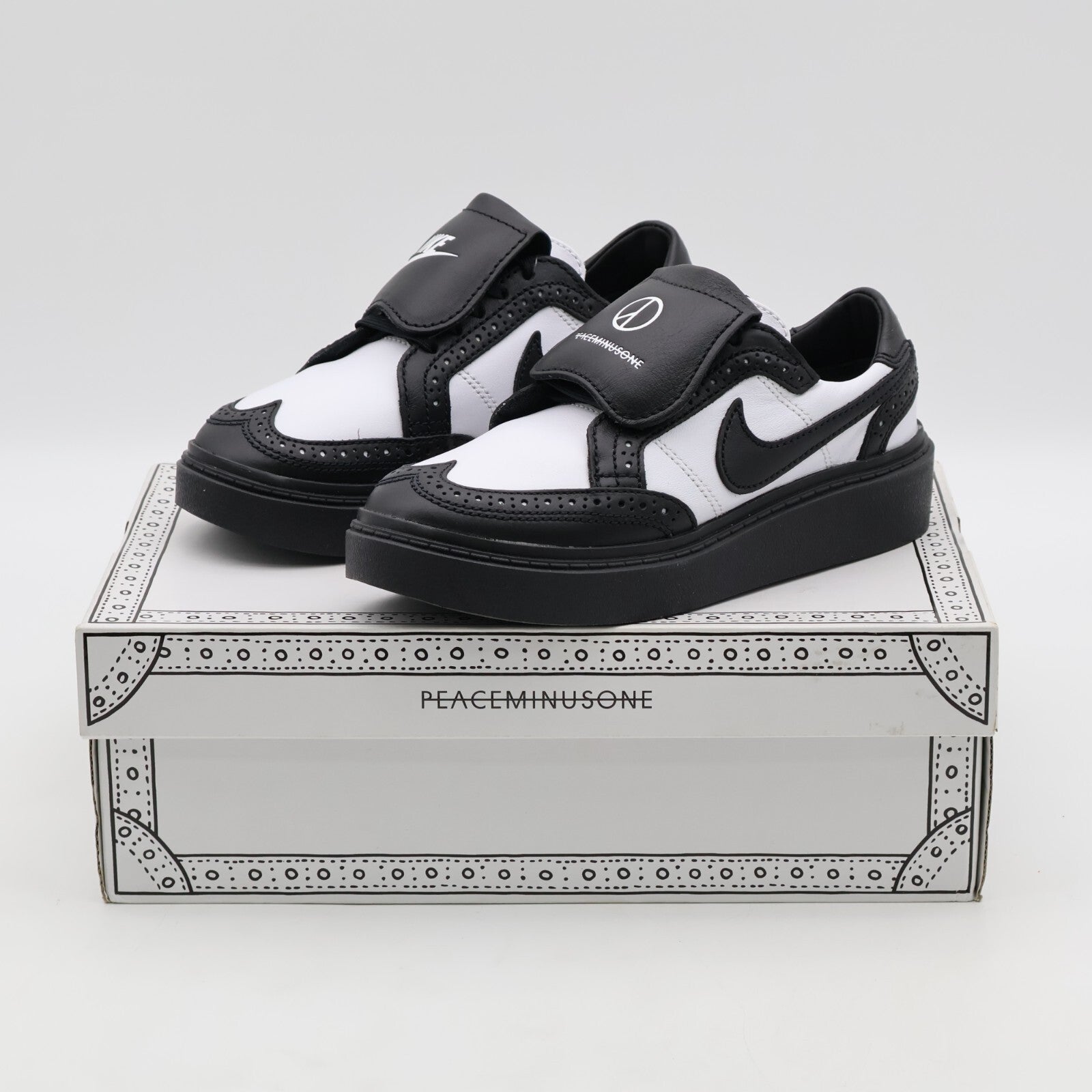 DH2482-101 PEACEMINUSONE Ã Nike Kwondo 1 G-Dragon Panda Wingtip Leather Dress