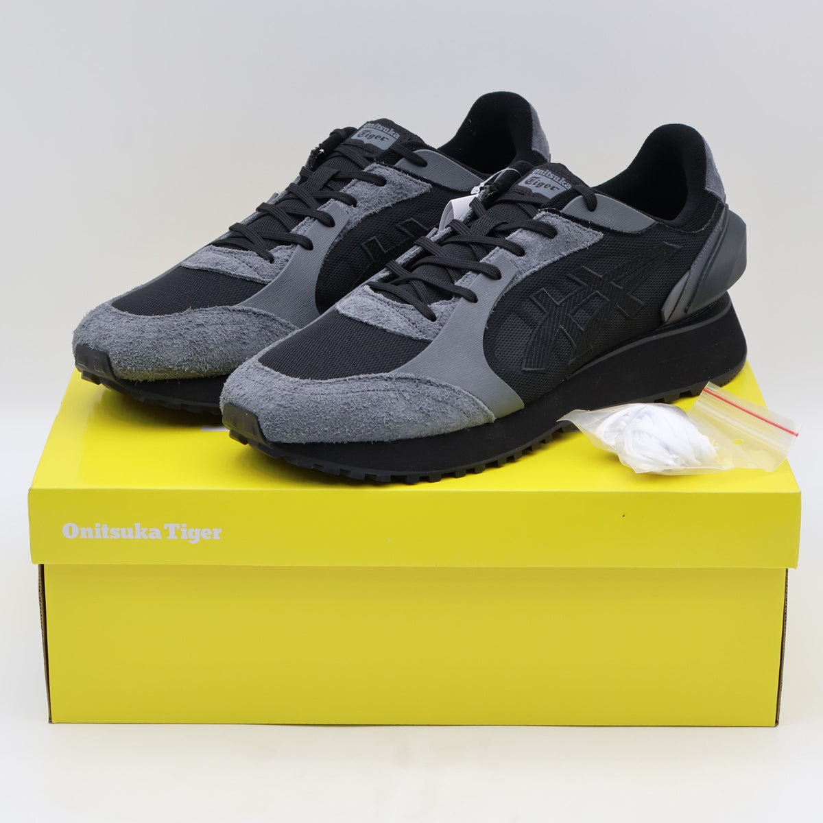 1183B555-001 Onitsuka Tiger Moage CO Black Carrier Grey (Men's)