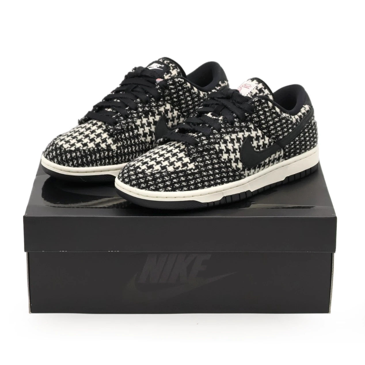 HQ5036-901 Harris Tweed Nike Women's Dunk Low Black Phantom (Women's