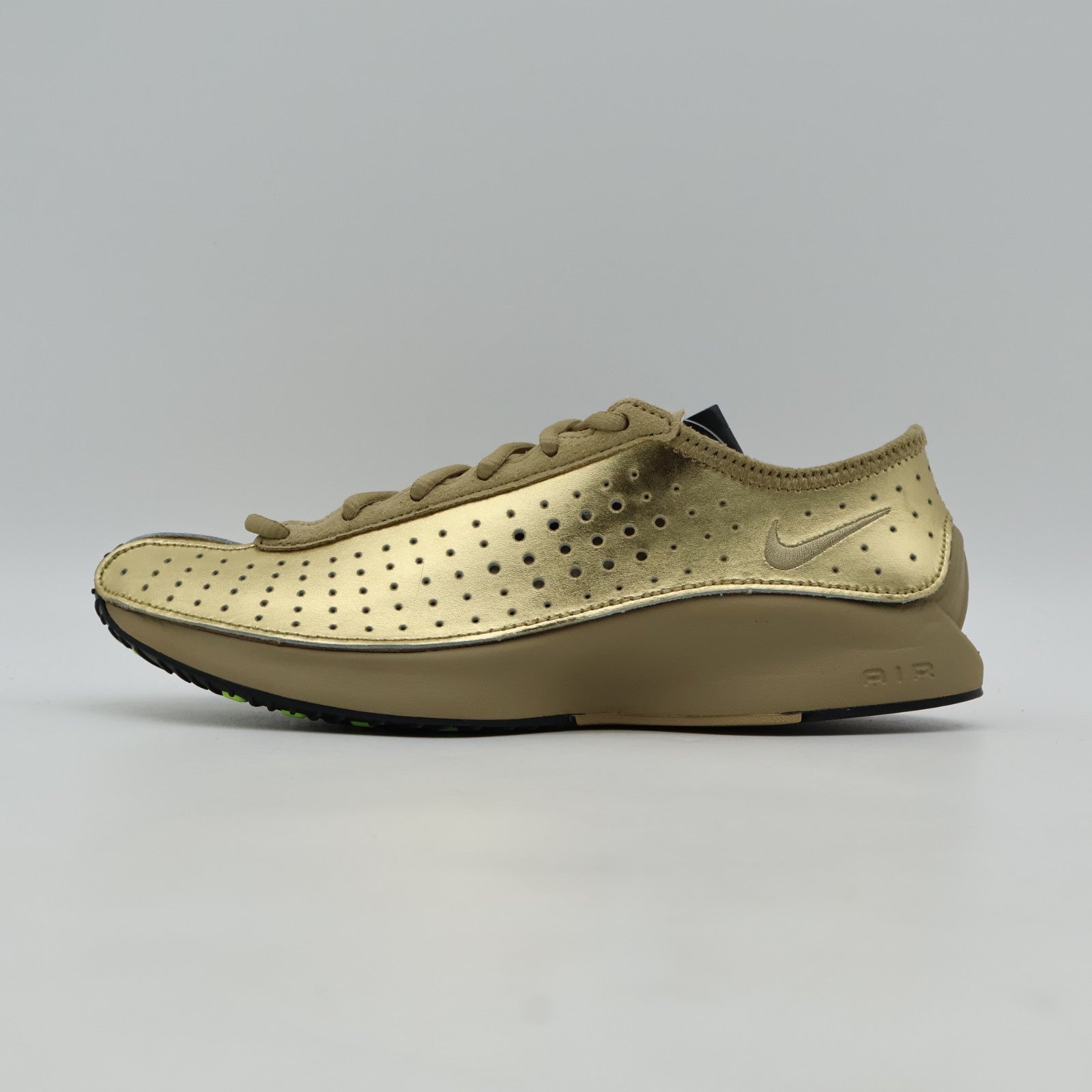 IB5824-700 Nike Air Superfly Metallic Gold (Women's)