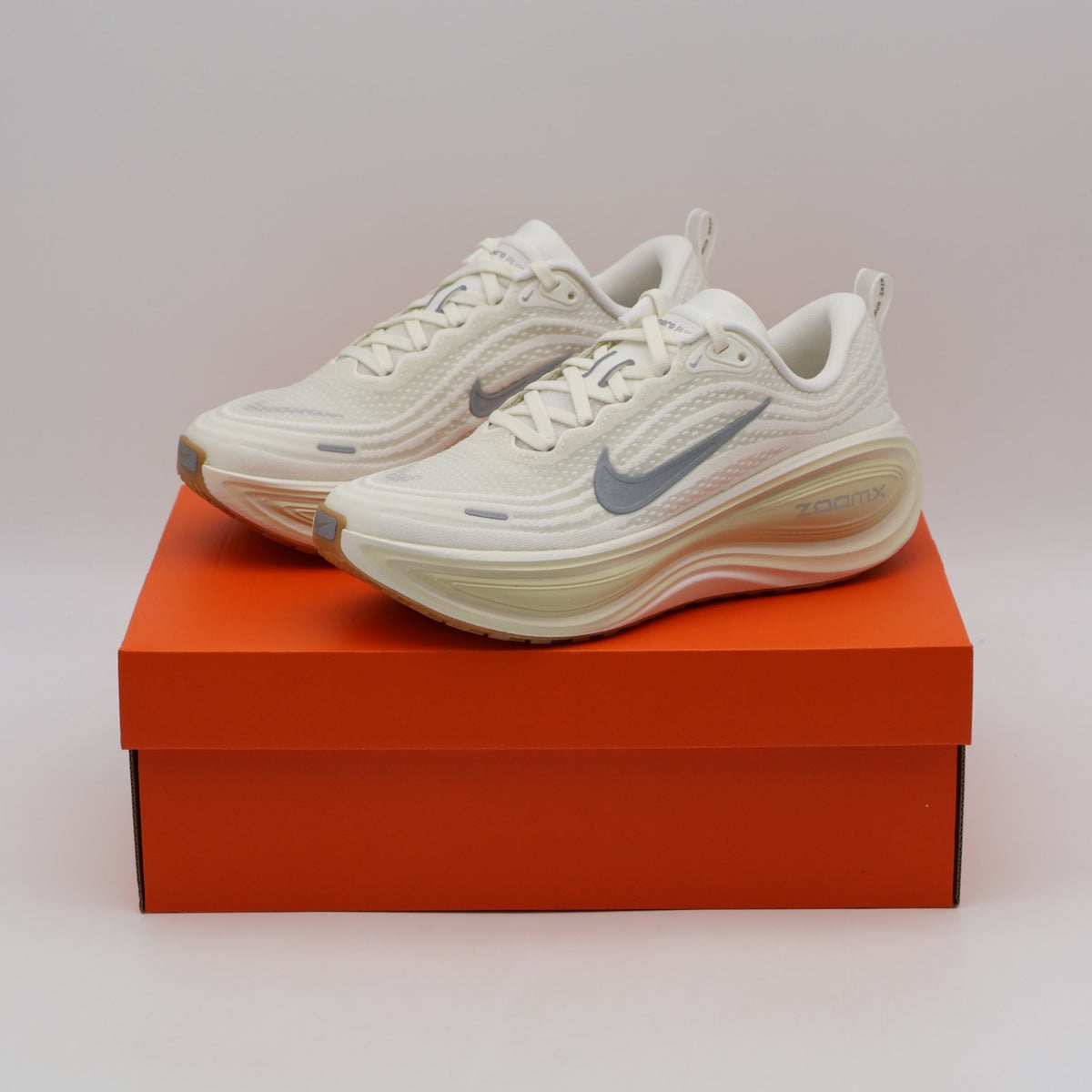 IM8336-100 Nike Vomero Plus Sail Coconut Milk Light Khaki Metallic Silver(Men's)