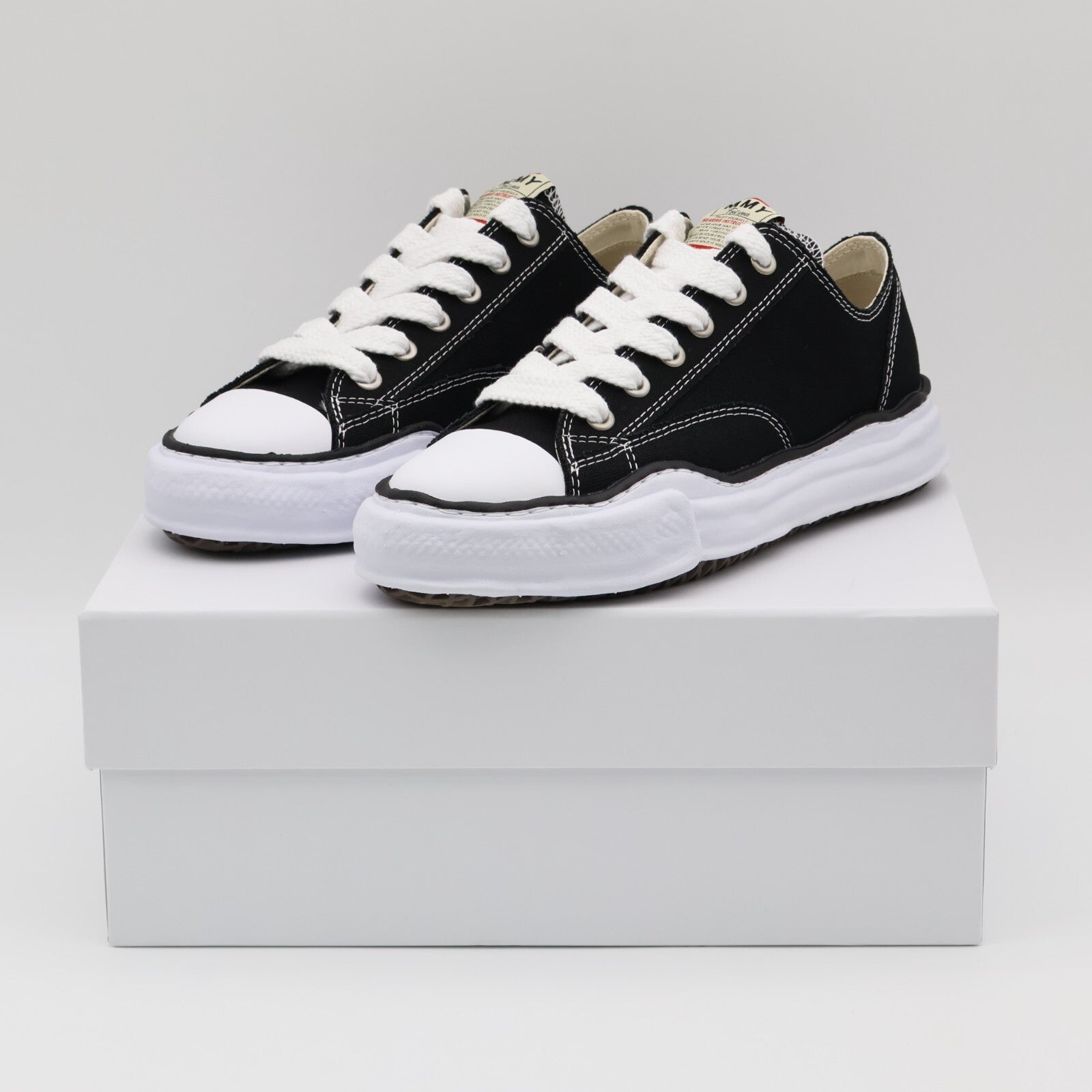 A01FW702-BLACK Maison MIHARA YASUHIRO PETERSON OG Sole Canvas Low Cut (Menâs)