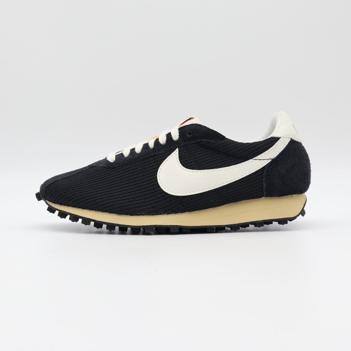 HM0950-001 NIKE LD-1000 Black and Sail (Men's)