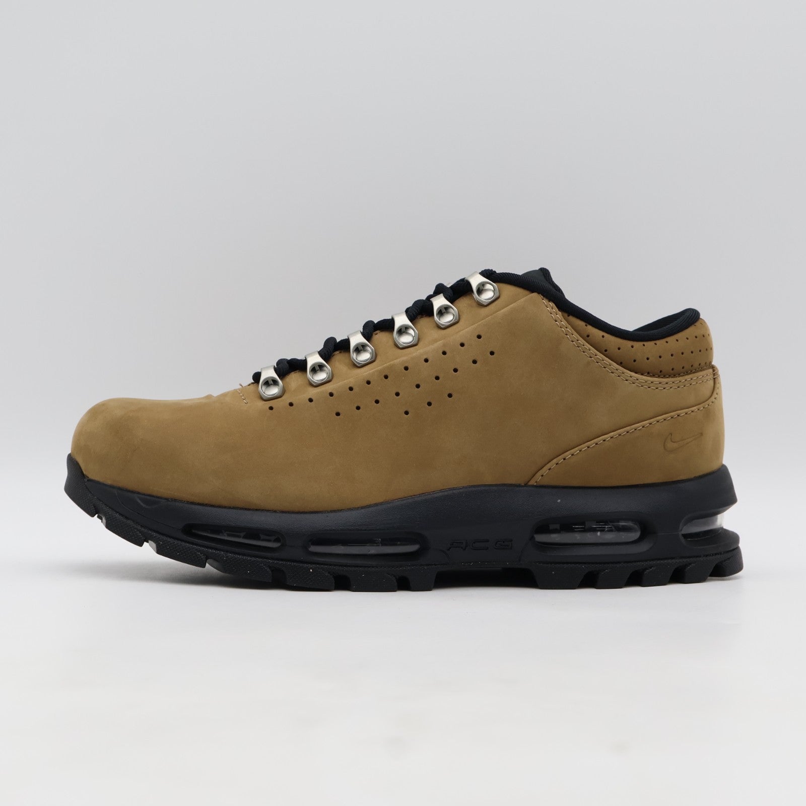 IU5915-200 Nike Air Max Goadome Low SP Taupe (Men's)