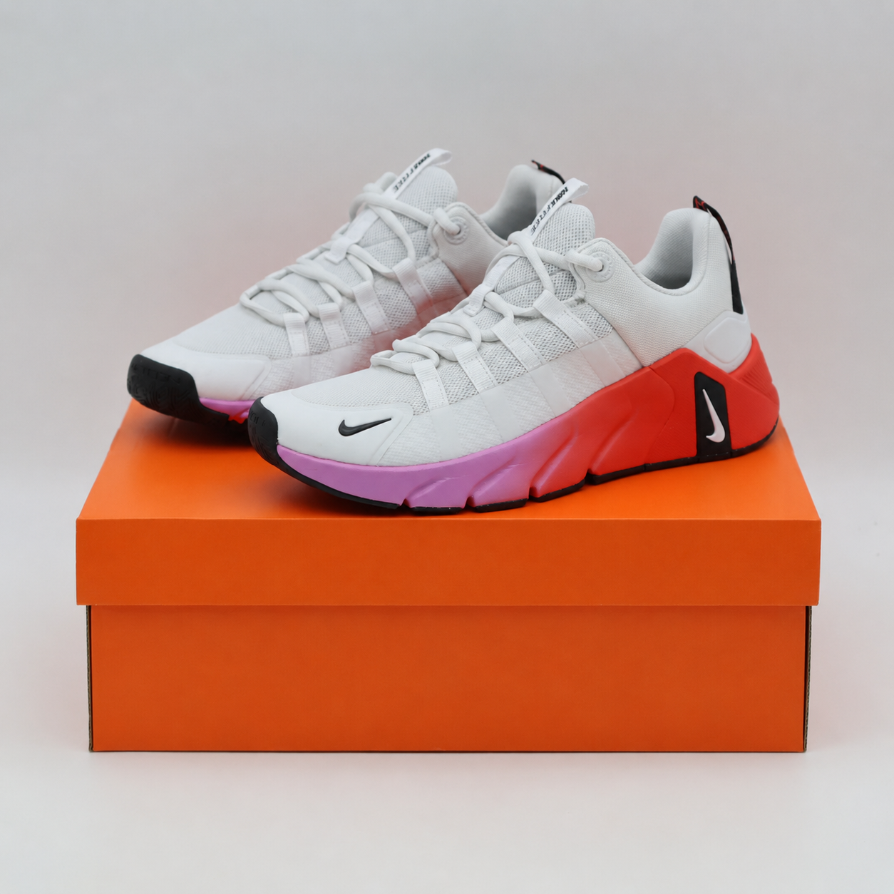 II7406-005 Nike Free Metcon 7 Platinum Tint Light Magenta (Women's)