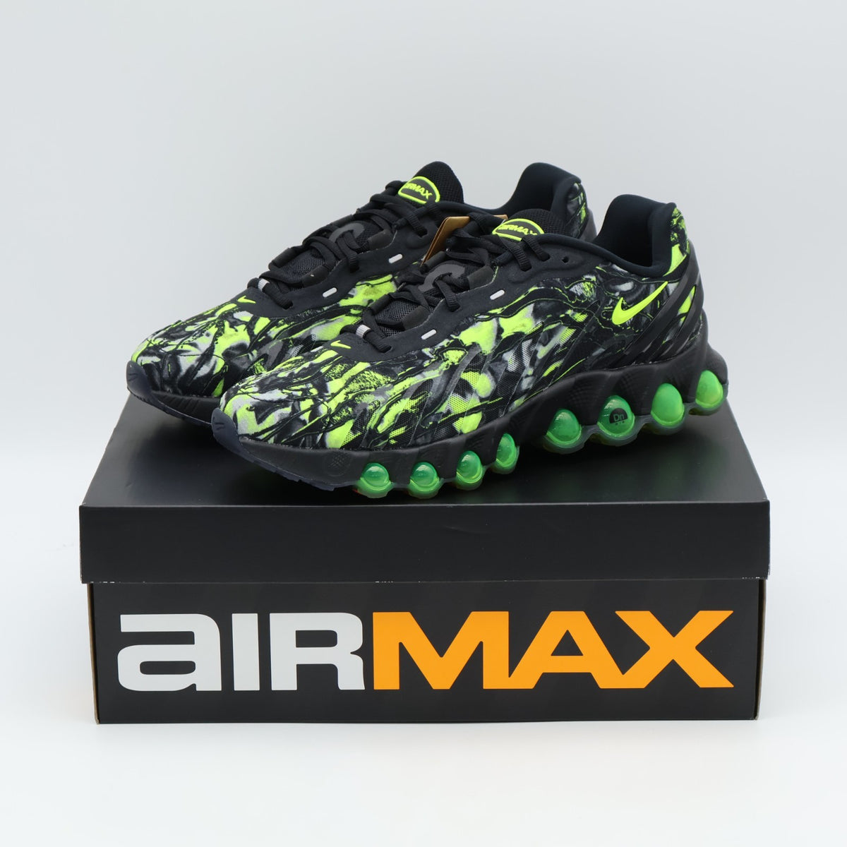 IH2137-001 Nike Air Max DN8 "Black/Green Apple" (Men's)