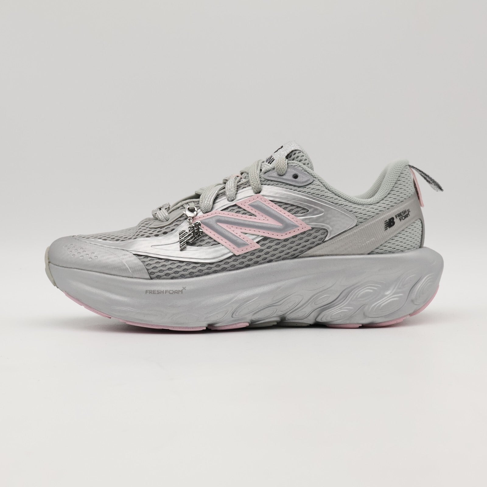 UTRNGA Ganni à New Balance Fresh Foam Trainer Grey (Men's)