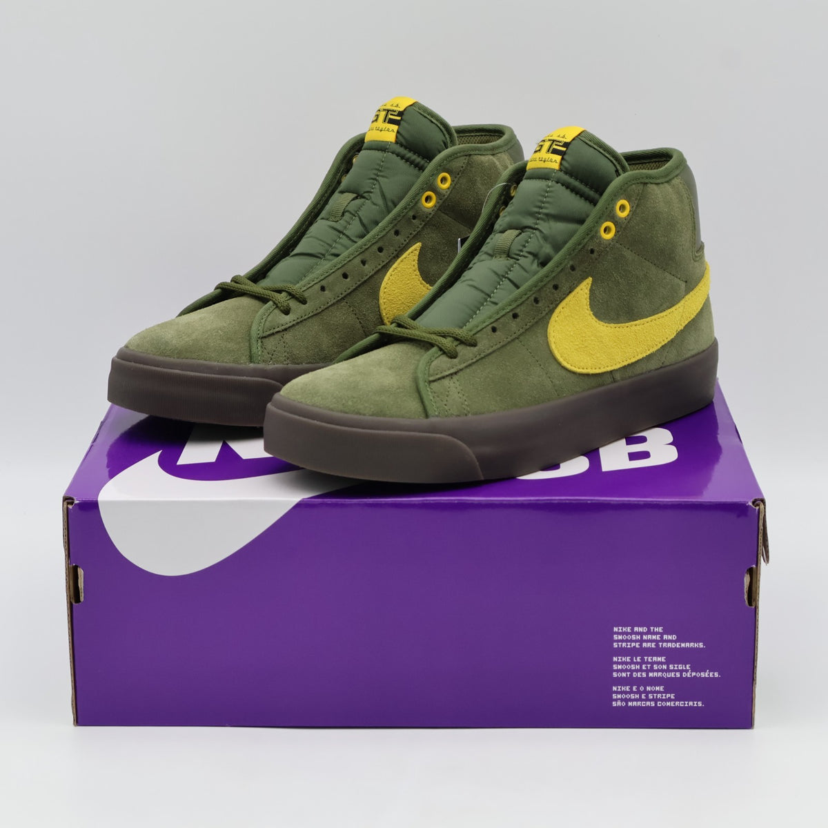 HM5838-300 ANTIHERO Ã Nike SB Zoom Blazer Mid QS Rough Green Amarillo (Men's)