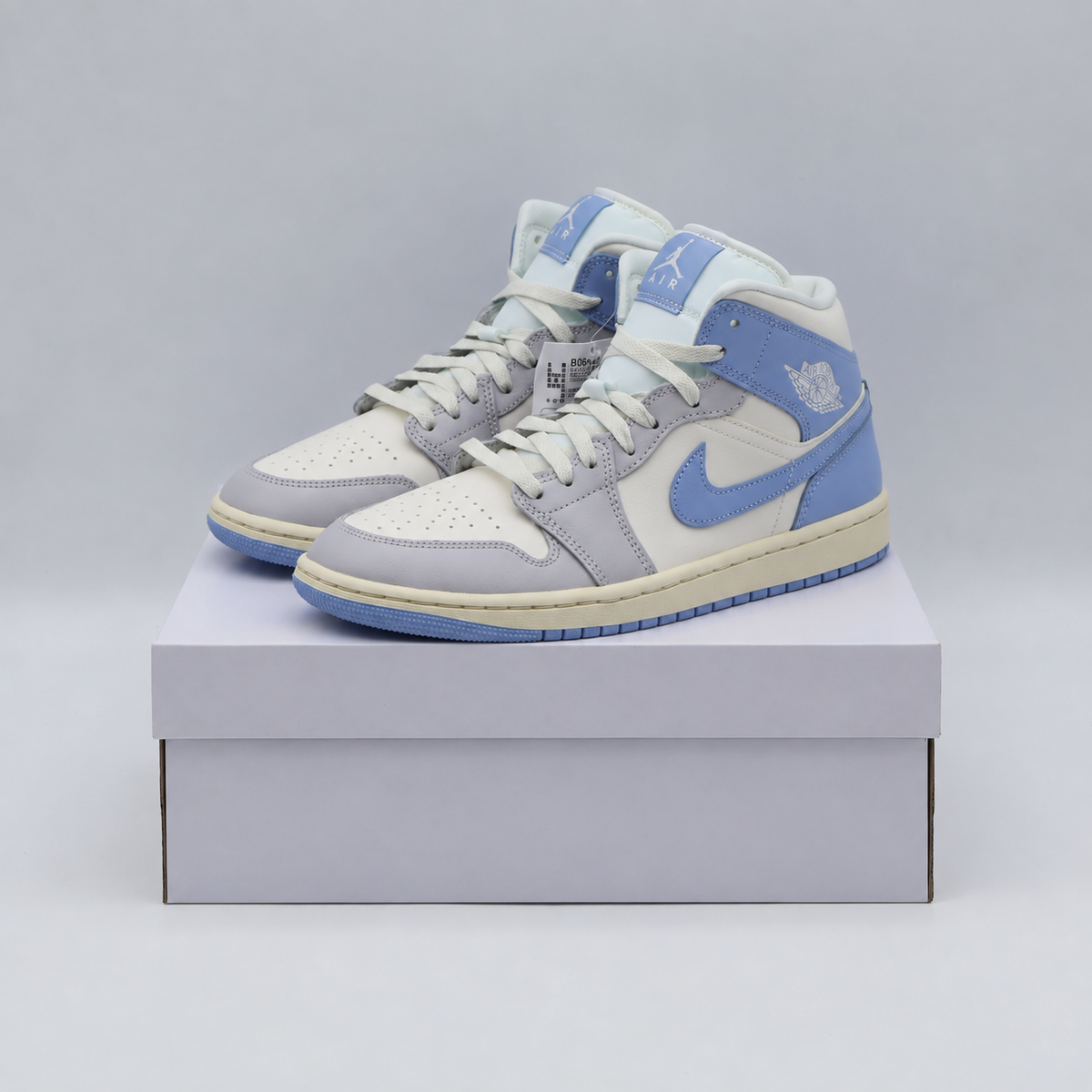 BQ6472-402 Nike Air Jordan 1 Mid Psychic Blue (Women's)