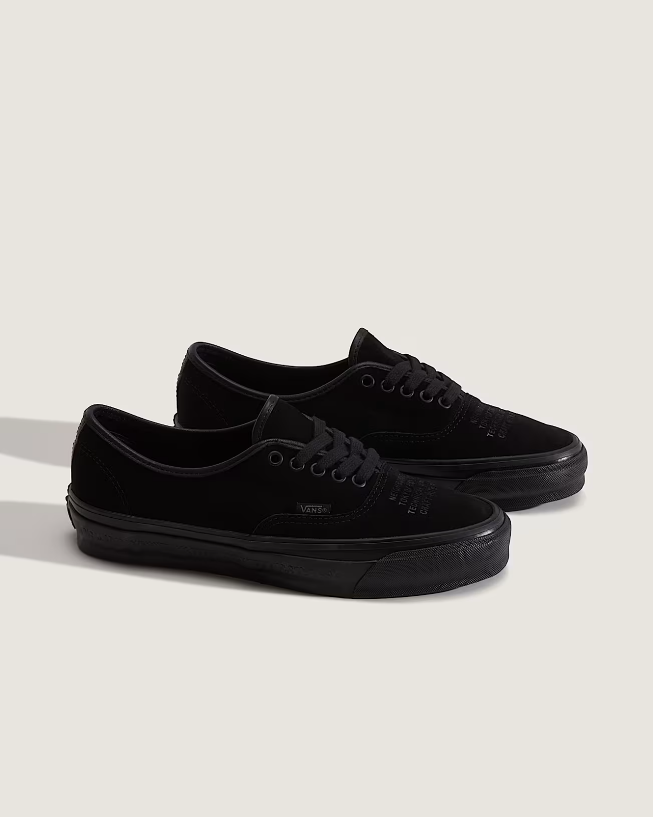 VN000XVJBLA NEIGHBORHOOD Ã OTW by Vans Authentic 44 "Black" (Men's)
