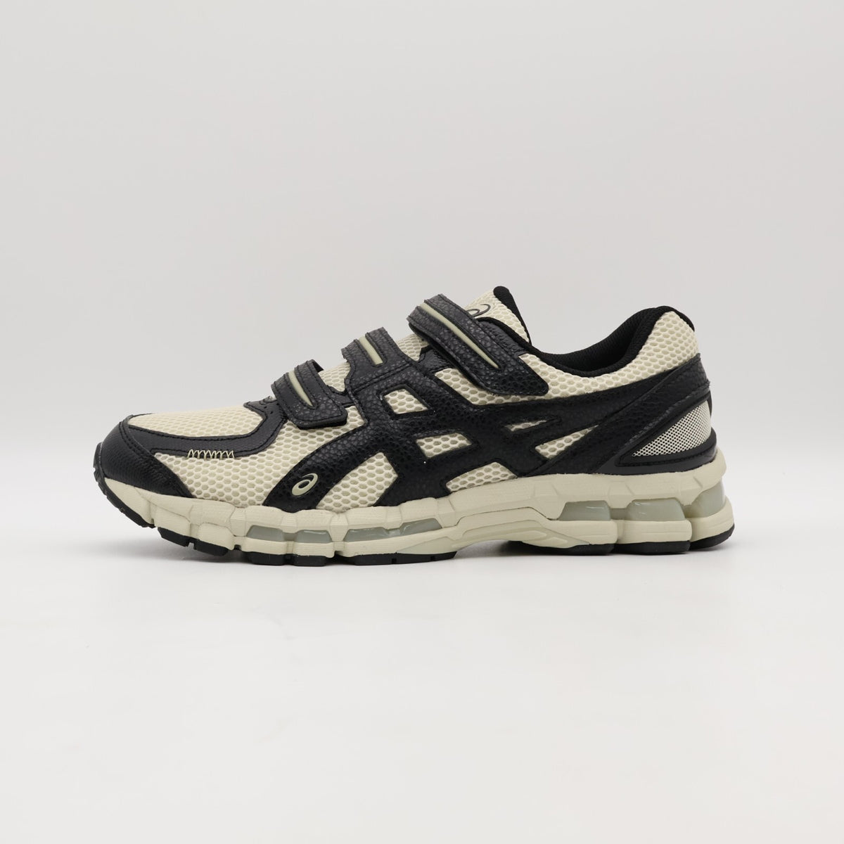 1203A499-250 HAL STUDIOS Asics Gel-Kayano 20 Bone (Men's)