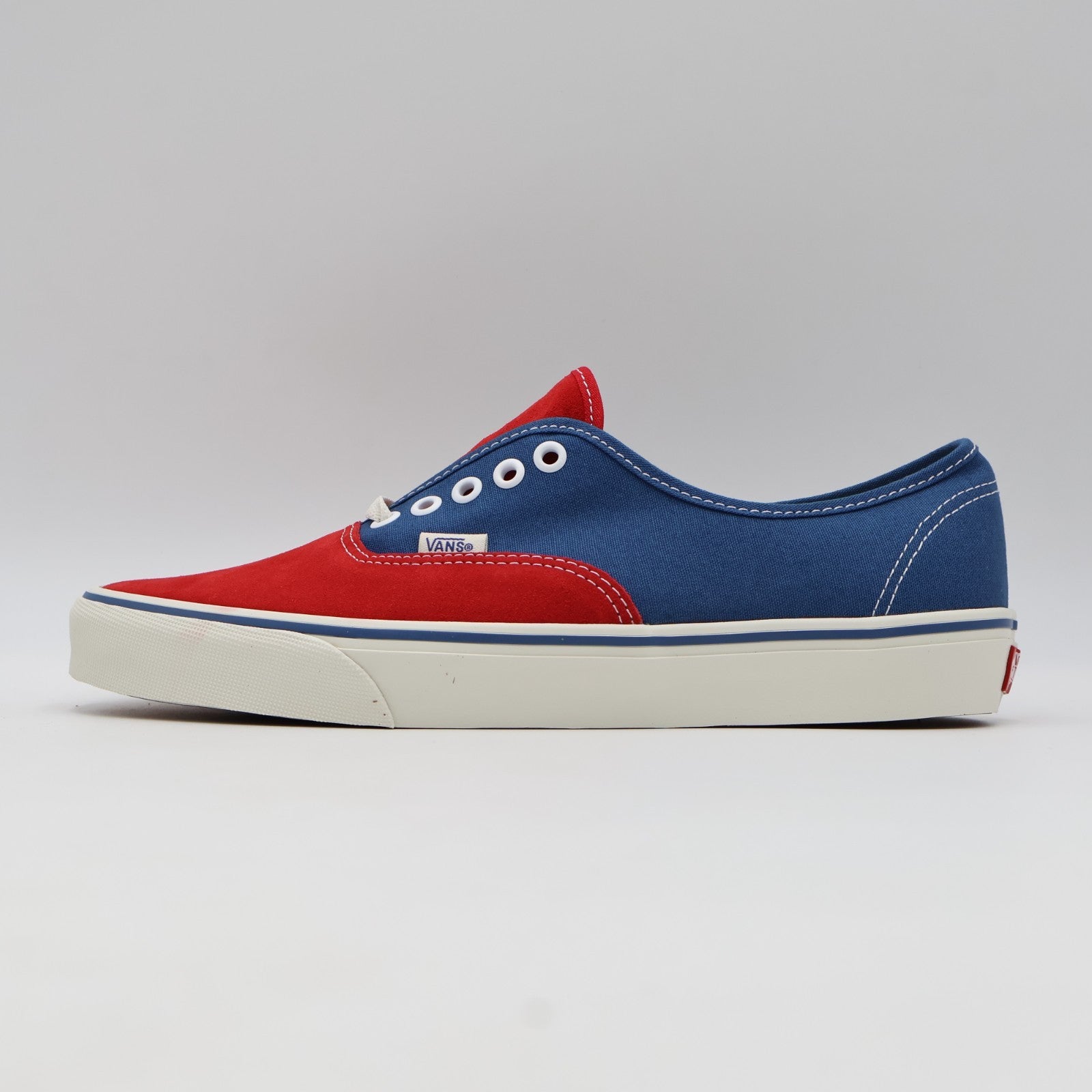 VN000EHHIZQ Vans Authentic "Racing Red!"