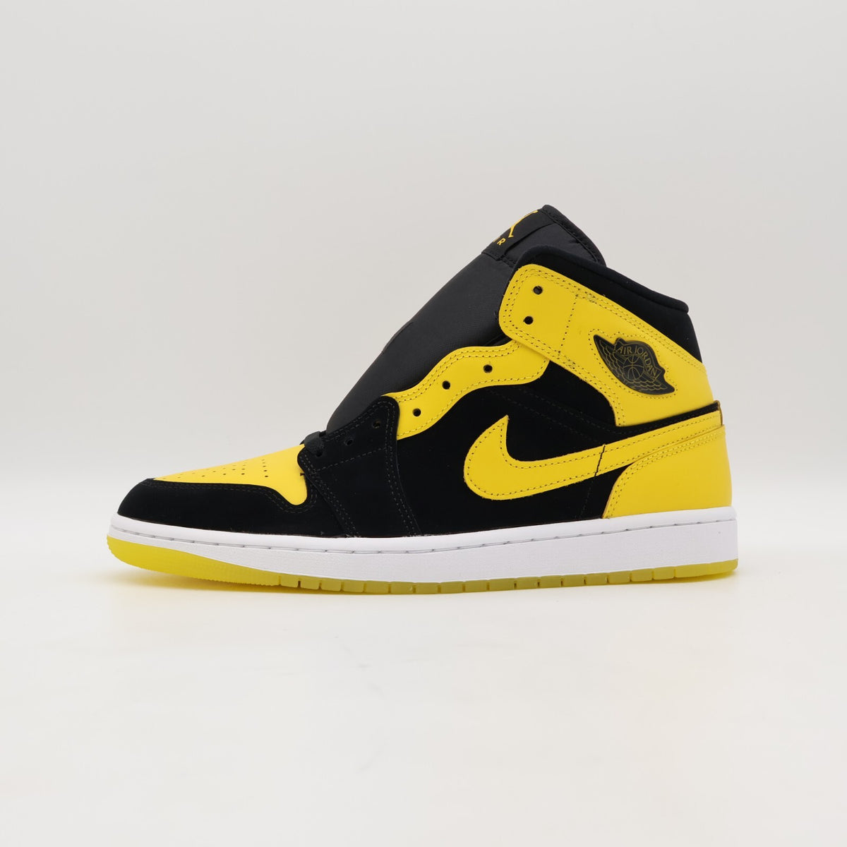 HJ6654-071 Nike Air Jordan Mid Black Varsity Yellow (Men's)