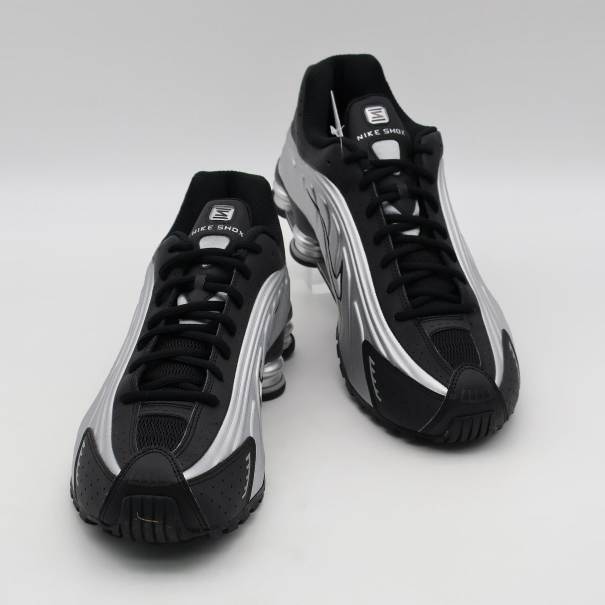 HQ1988-007 Nike Shox R4 Metallic Silver Black (Men's)