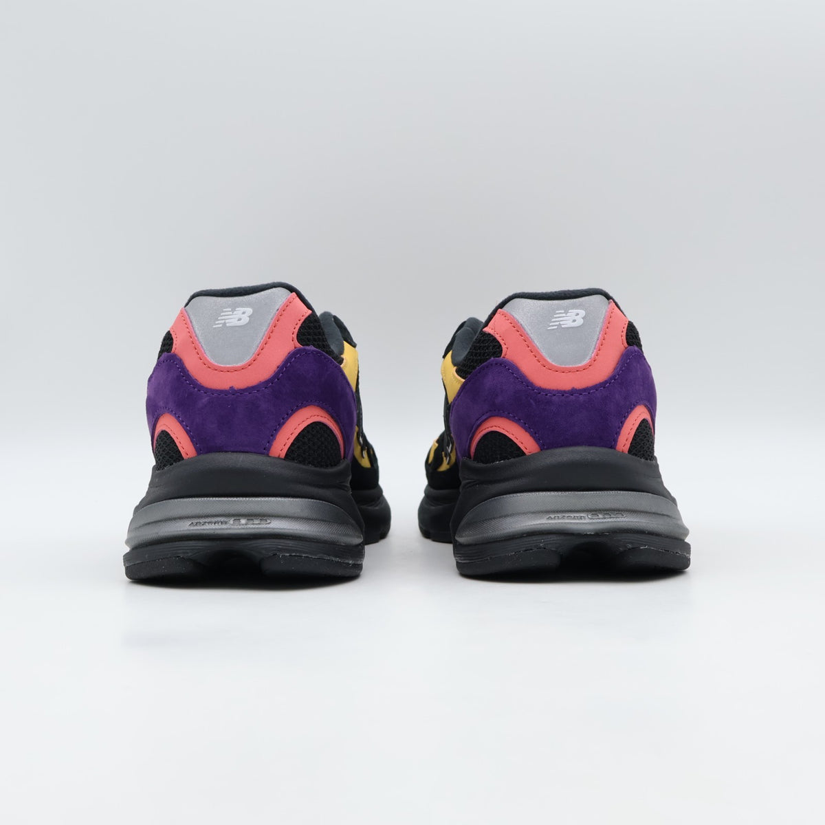 U2010KTF KITH Ã New Balance 2010 Black Multi (Men's)