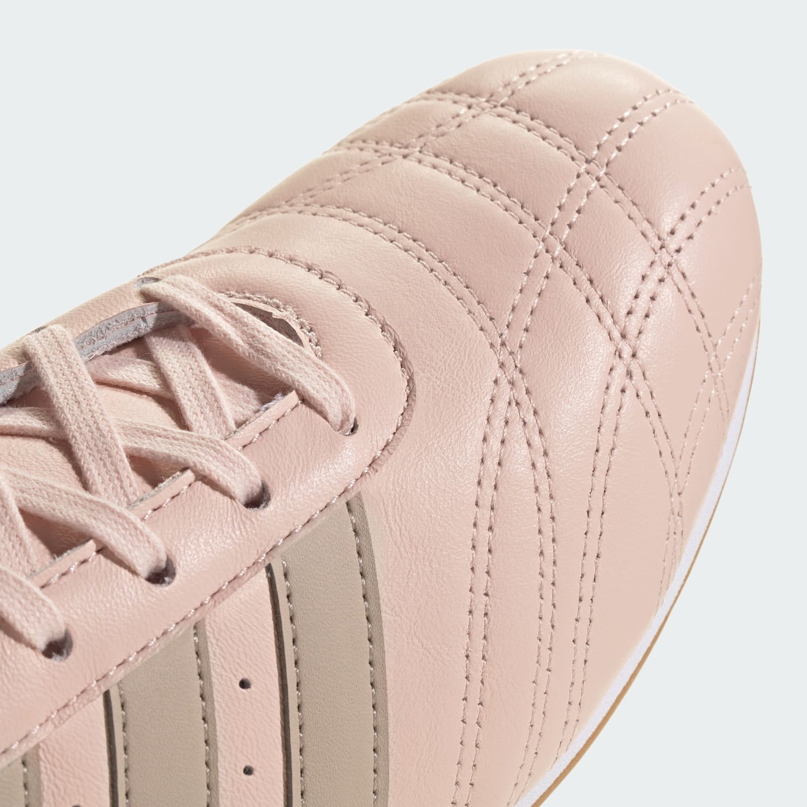 JS0304 adidas Originals Taekwondo Wonder Quartz Wonder Taupe Gum (Women's)