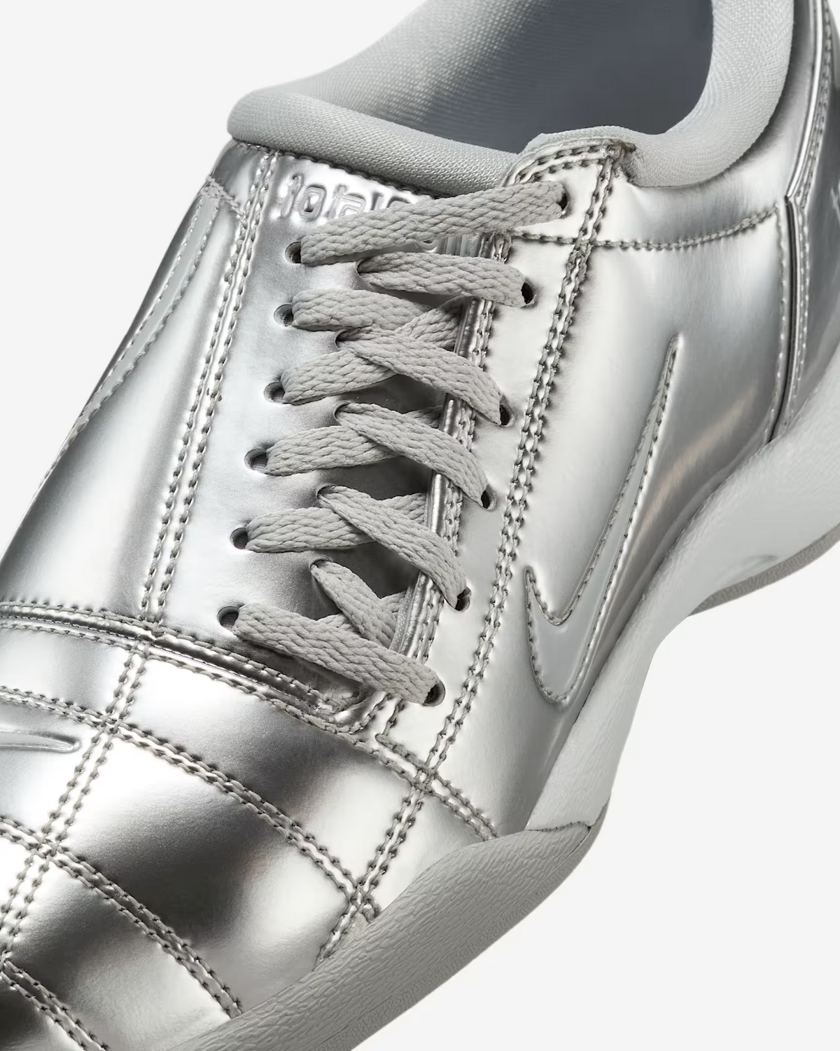 II9792-011 Nike Total 90 3 Metallic Platinum (Women's)