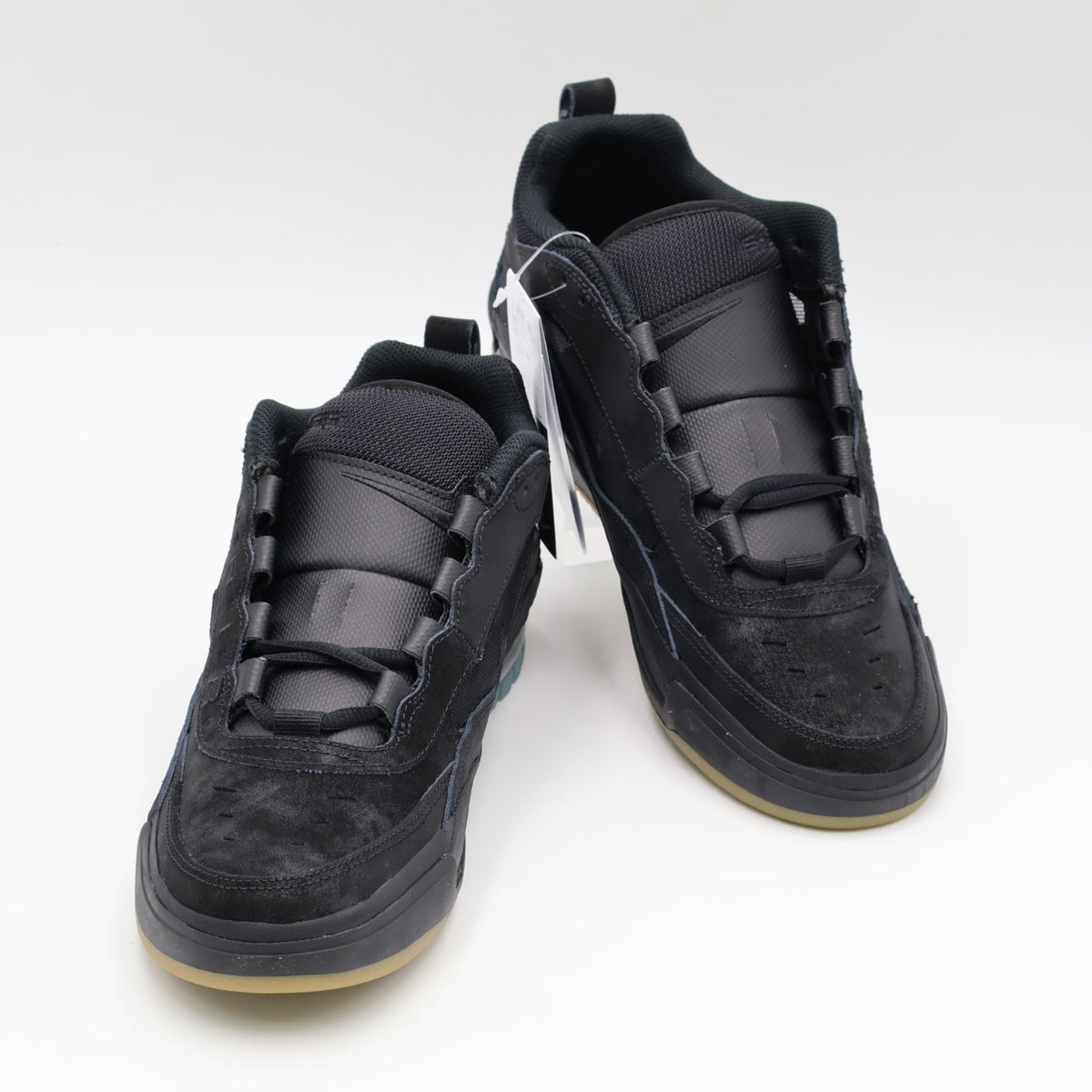 IR1887-001 Nike SB Air Max Ishod Triple Black (Men's)