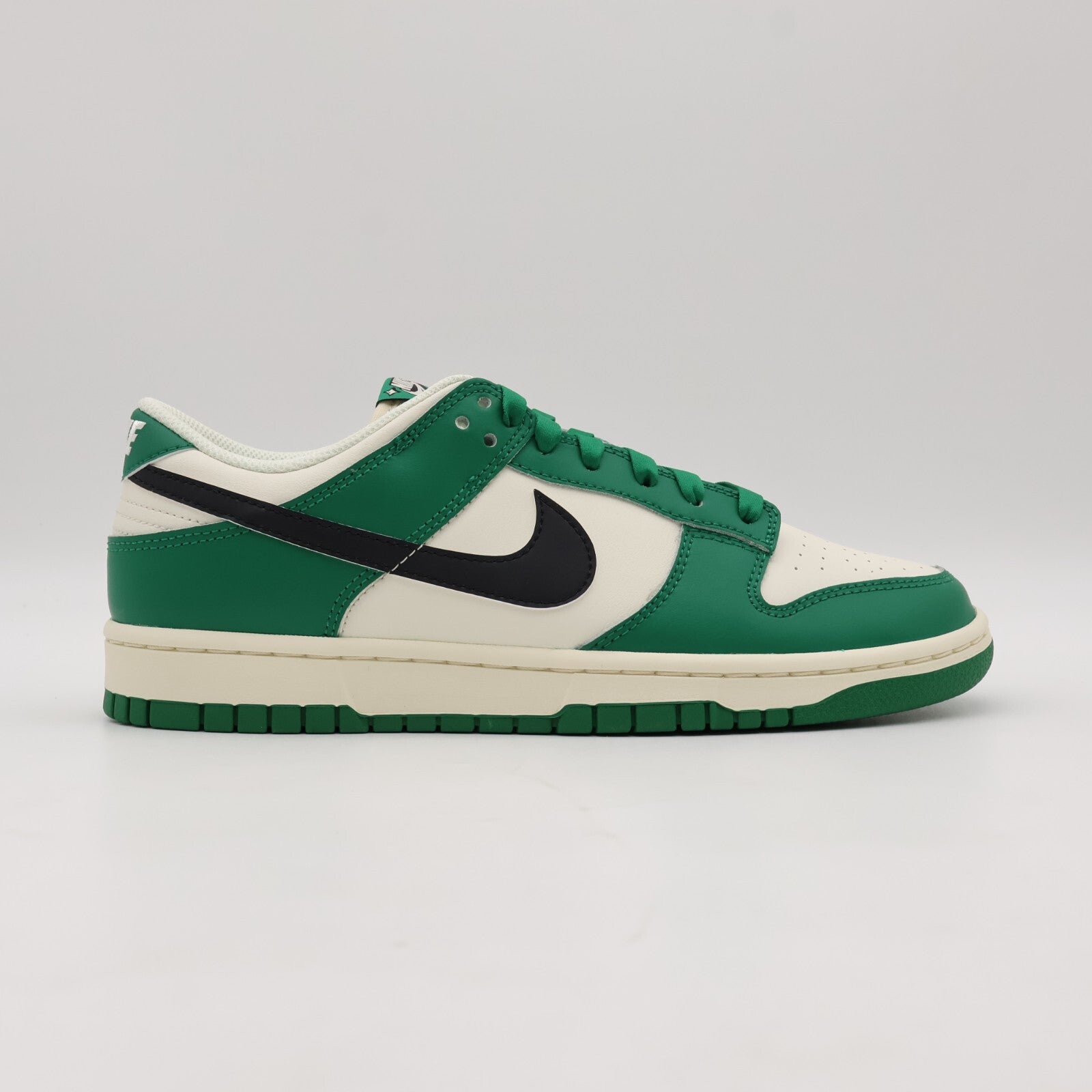 DR9654-100 Nike Dunk Low SE Jackpot Lottery Pack Malachite Green Pale Ivory