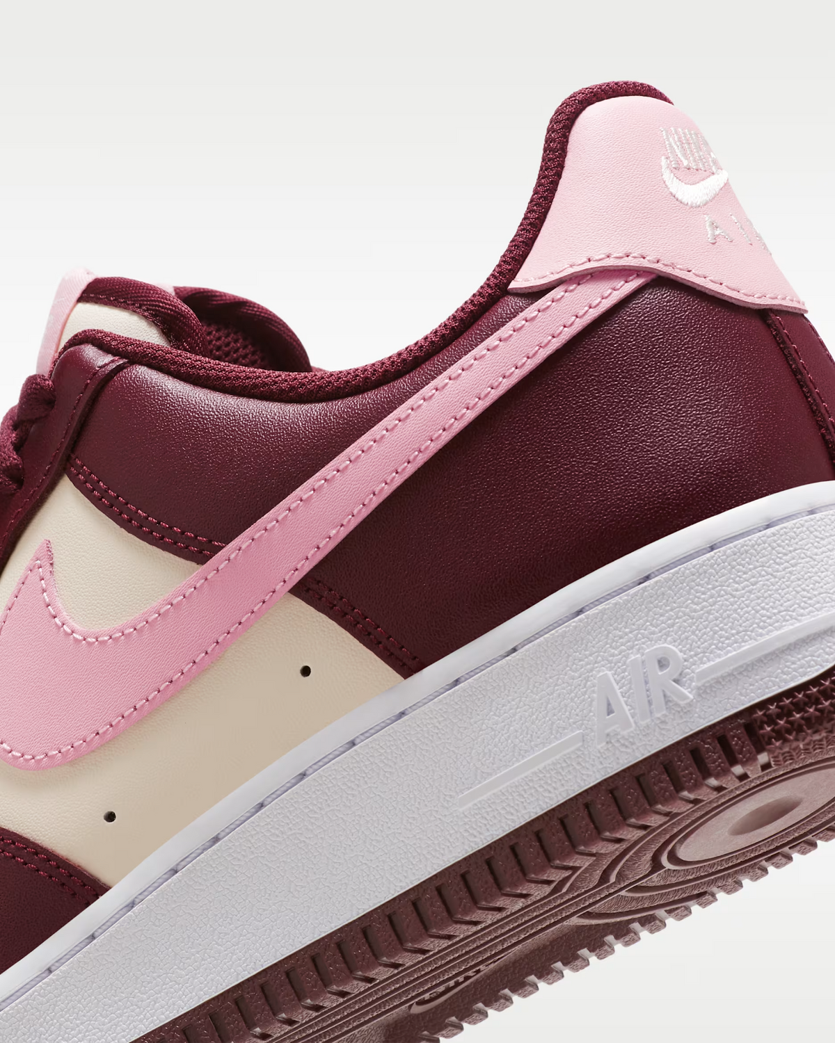 FD9925-161 Nike Air Force 1 '07 "Pale Ivory/Night Maroon" (Men's)