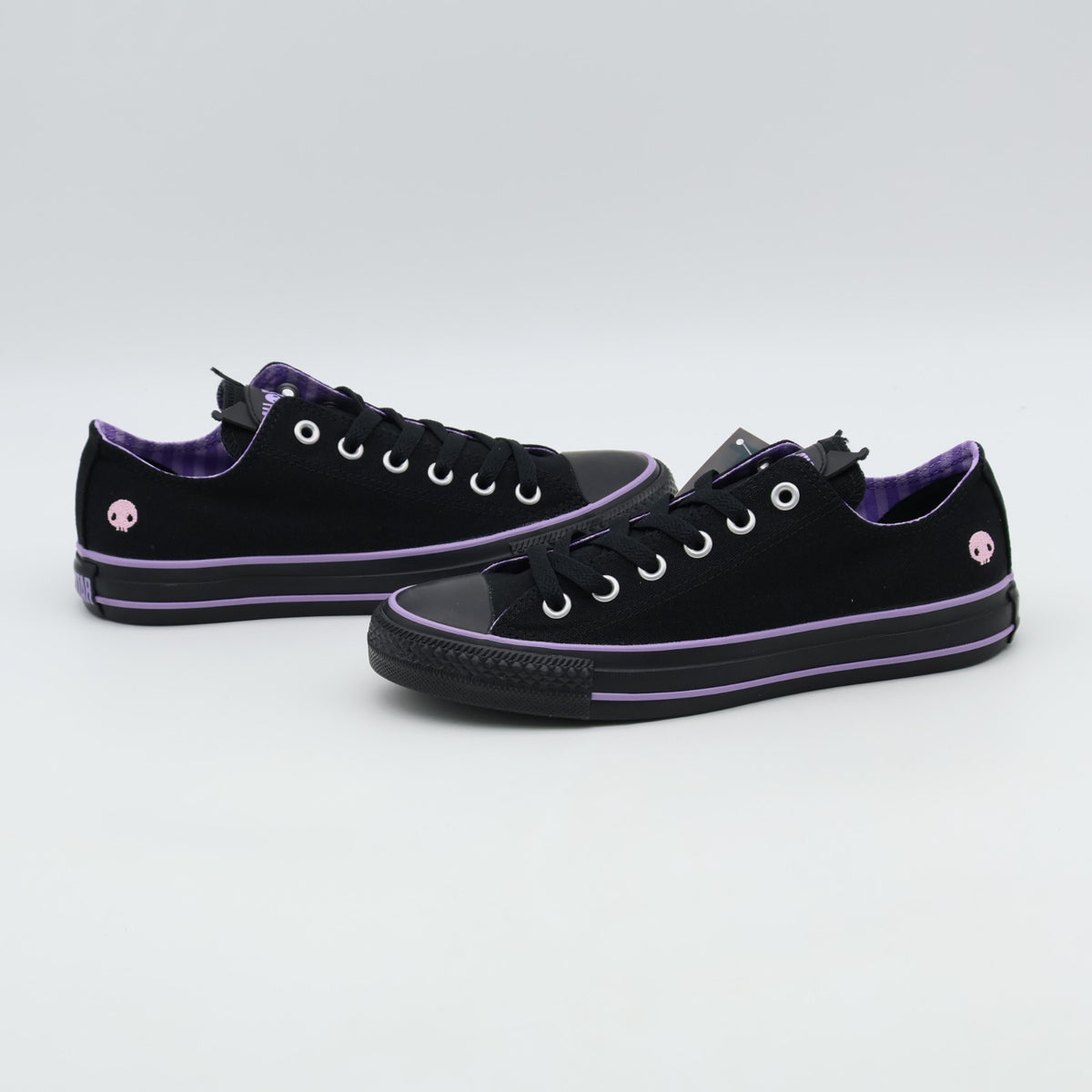 31318850 Sanrio Ã Converse All Star OX "Kuromi" (Men's)