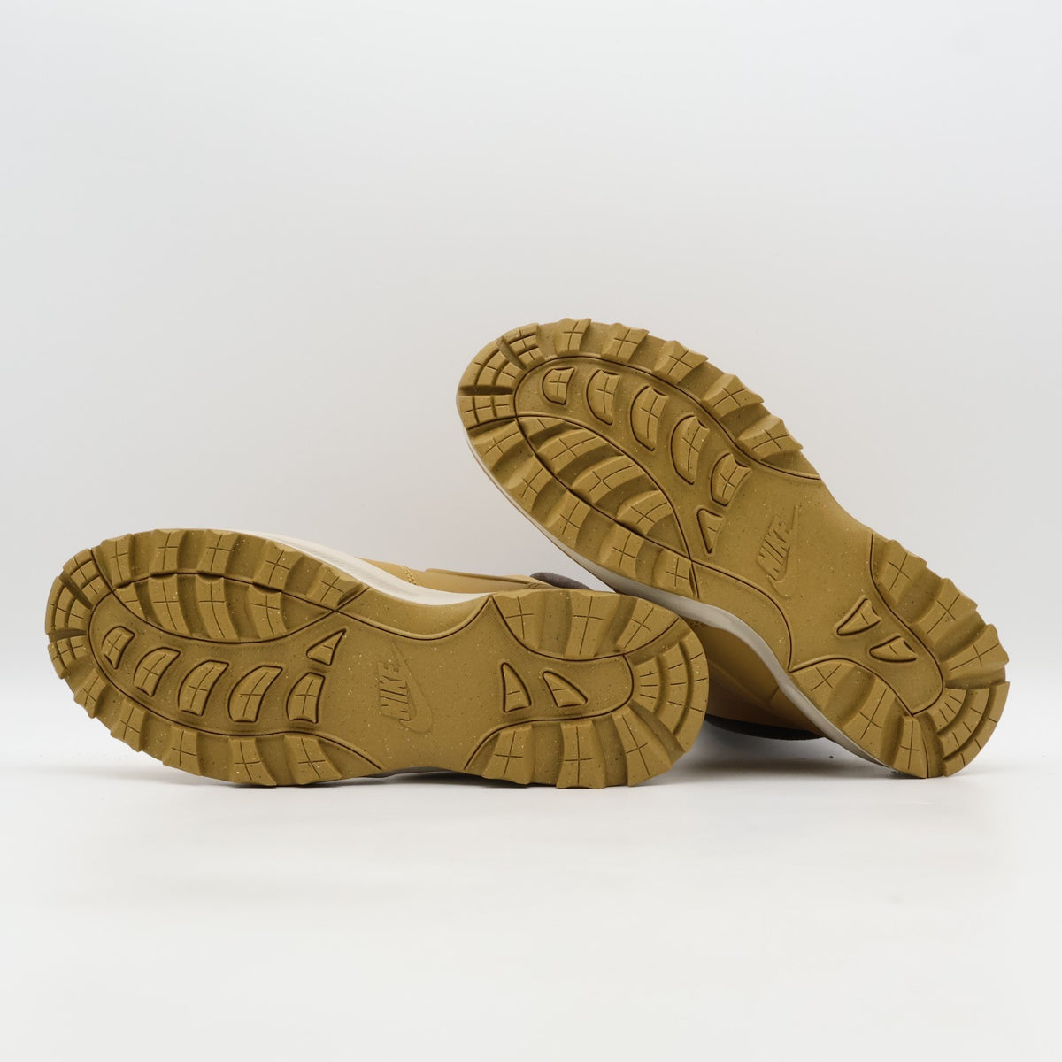 HF7095-700 Nike Manoa Leather Haystack (Men's)