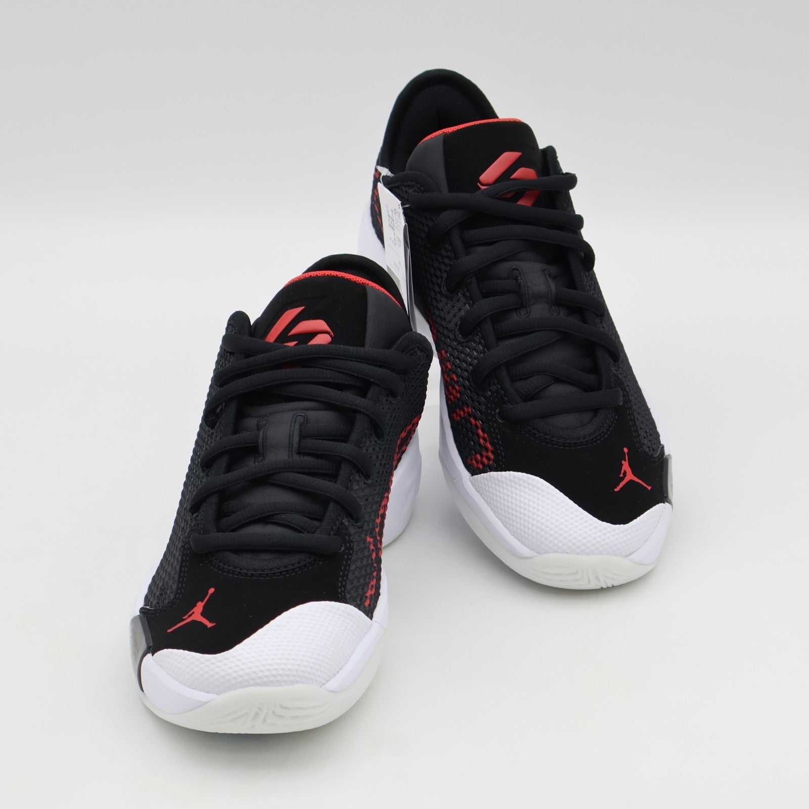 IF1611-001 Nike Luka 77 Bred Basketball Shoes Black White University Red (Menâs)