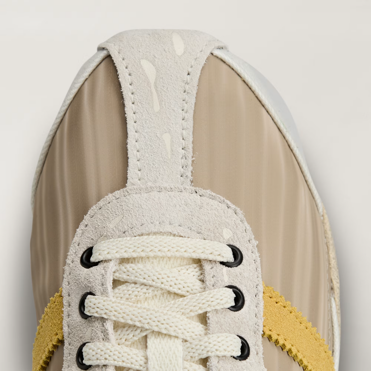 KJ4401 Song For The Mute adidass Tokyo Off White (Women's)