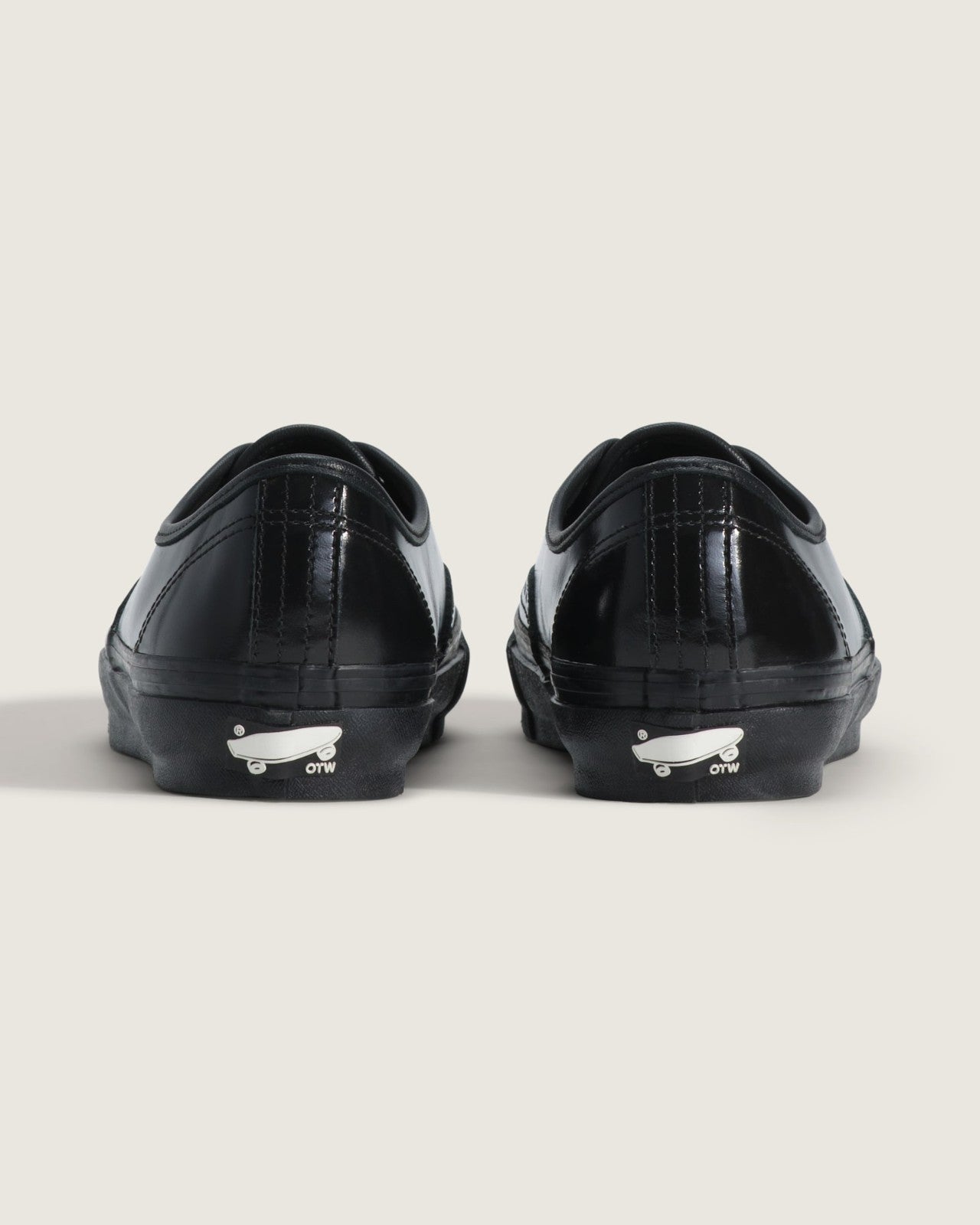 VN000V33BKA Vans OTW AUTHENTIC 44 SIPED VIBRAM GLOSS LEATHER BROGUE BLACK(Men's)