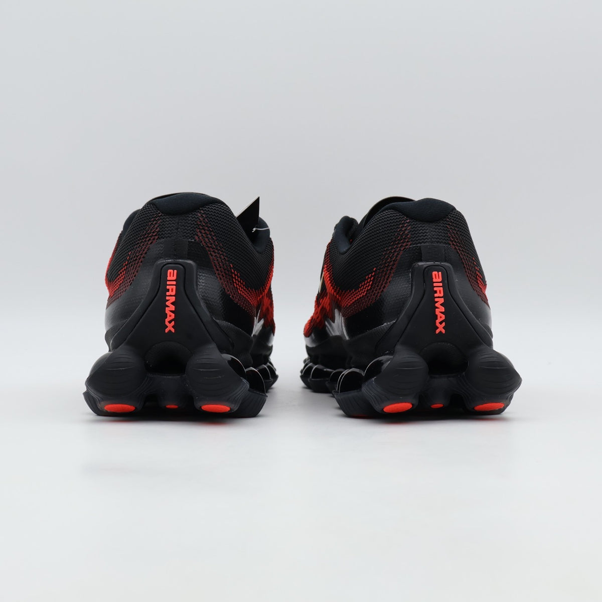 IQ7634-002 Nike Air Liquid Max "Black/Team Red" (Men's)