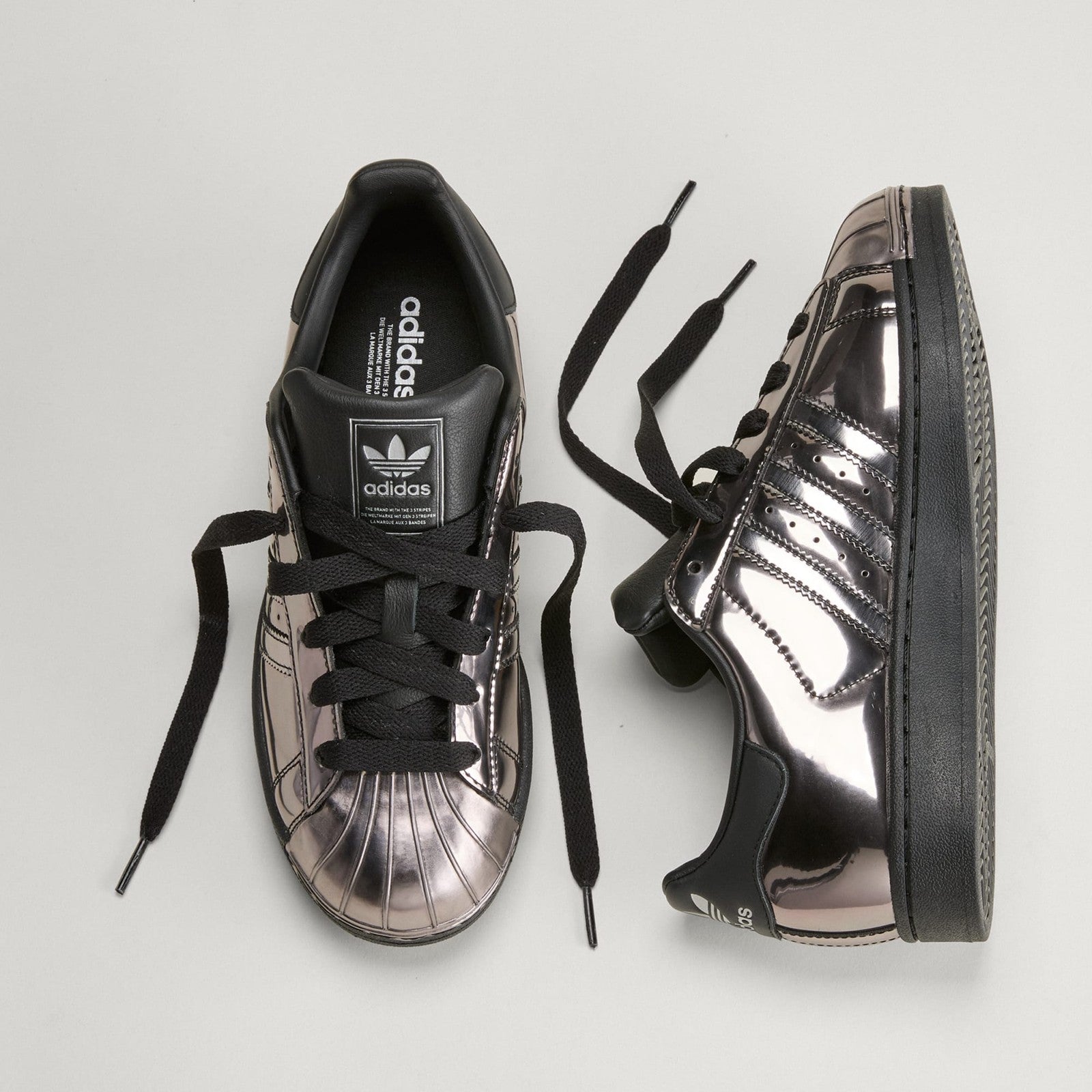 KJ7128 KJ7128 adidas Women's Superstar 2 Core Black (Women's)