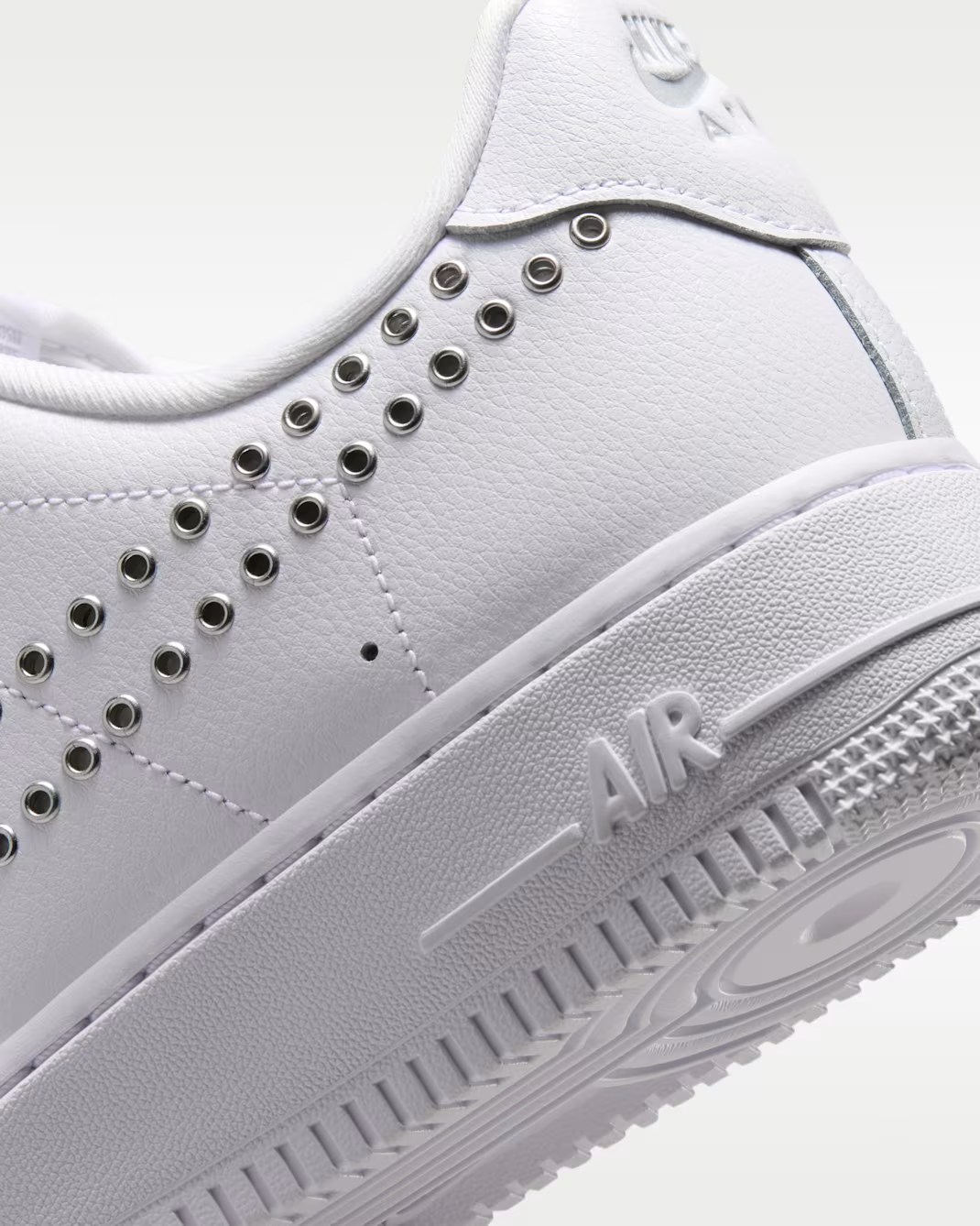 IW1234-100 Nike Air Force 1 '07 LV8 "Triple White/Metallic Silver" (Women's)