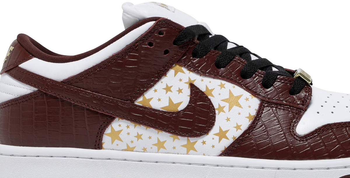 DH3228-103 Supreme Ã Nike SB Dunk Low OG QS Gold Stars (Men's)